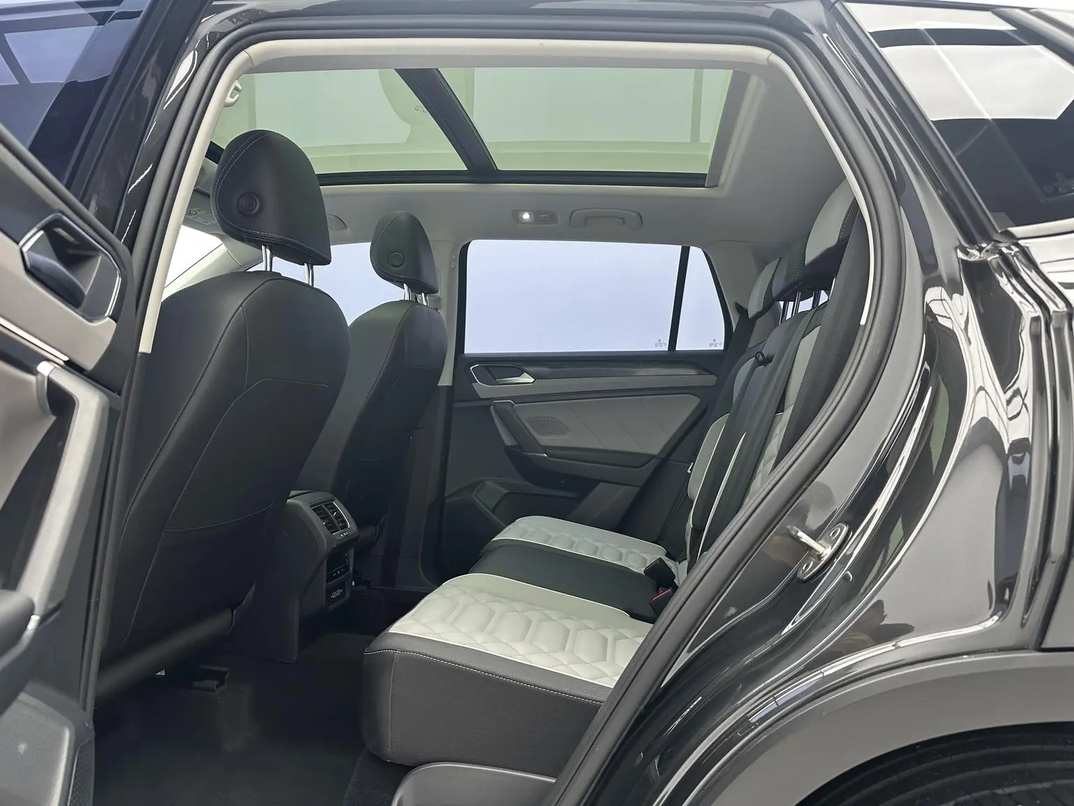 Volkswagen Tayron 2023 280TSI 2WD Luxury Plus