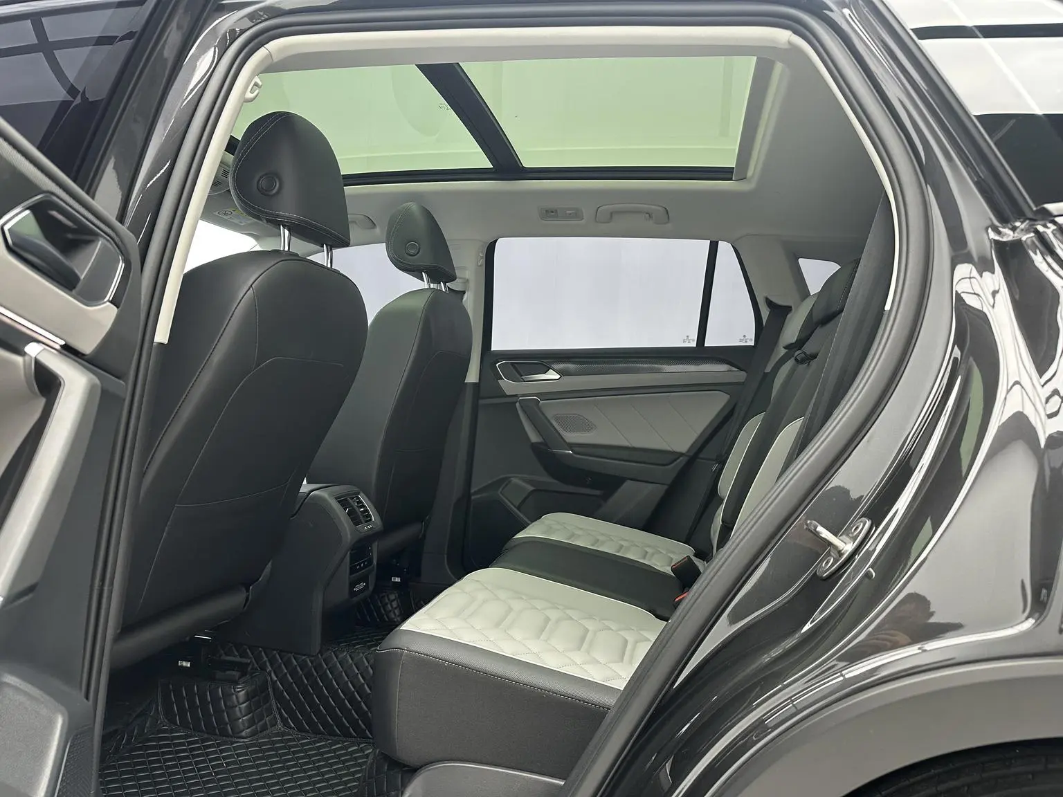 Volkswagen Tayron 2023 280TSI 2WD Luxury Plus