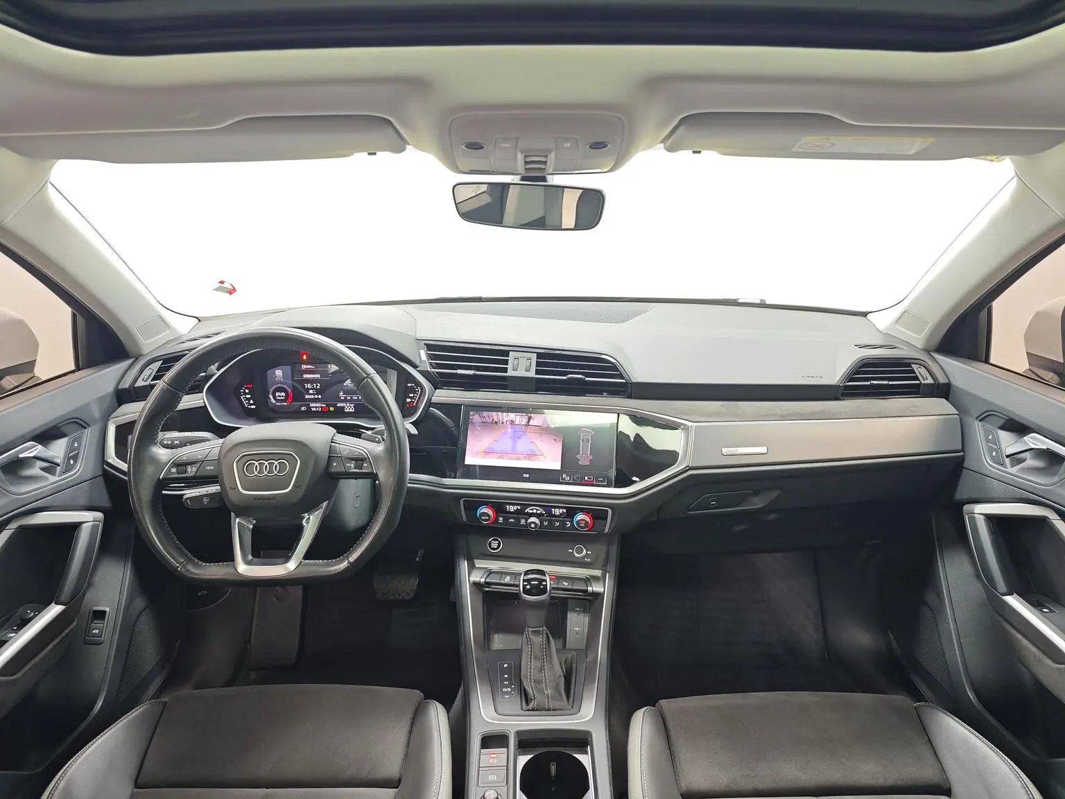 Audi Q3 2022 35 TFSI Dynamic Fashion