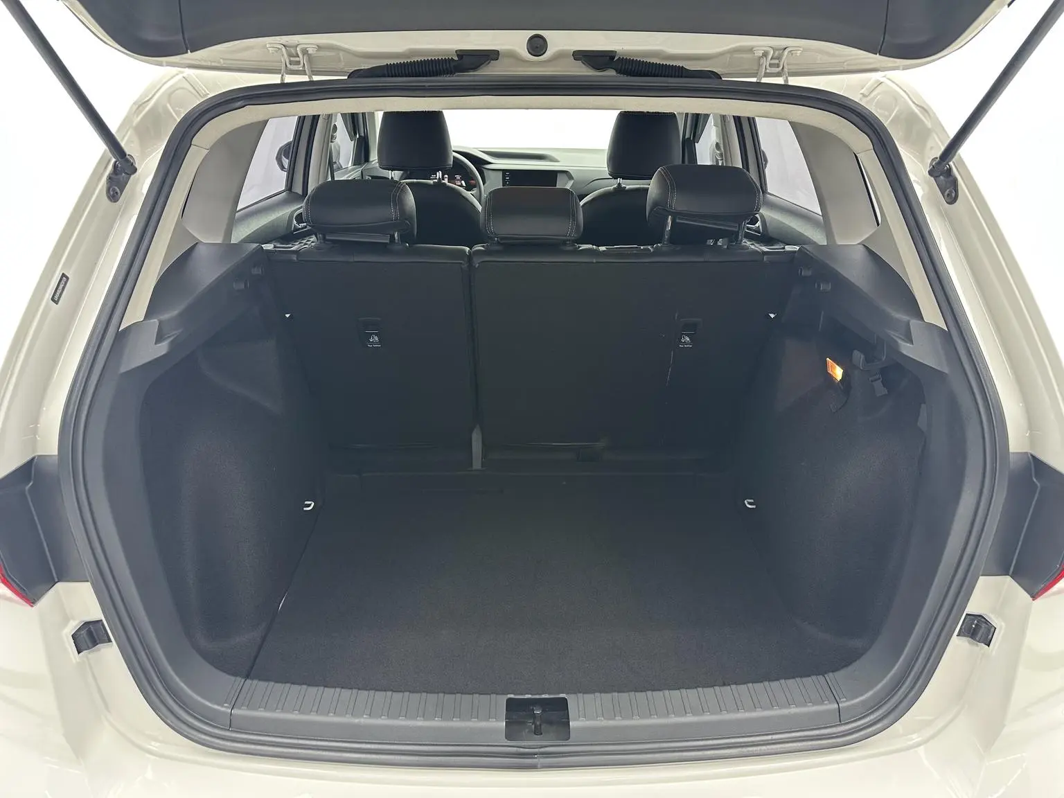 Volkswagen Tharu 2022 280TSI 2WD Fashion