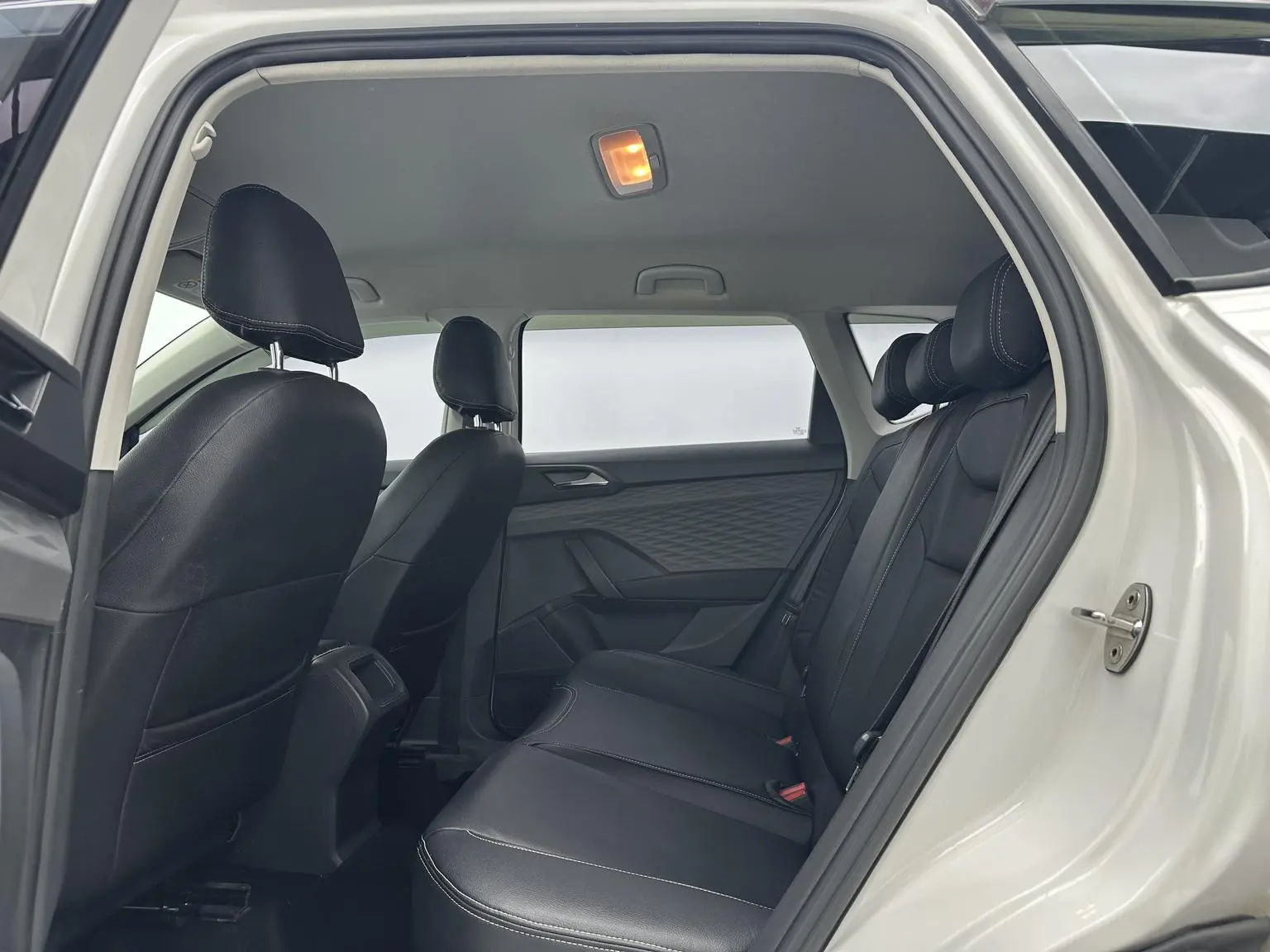 Volkswagen Tharu 2022 280TSI 2WD Fashion