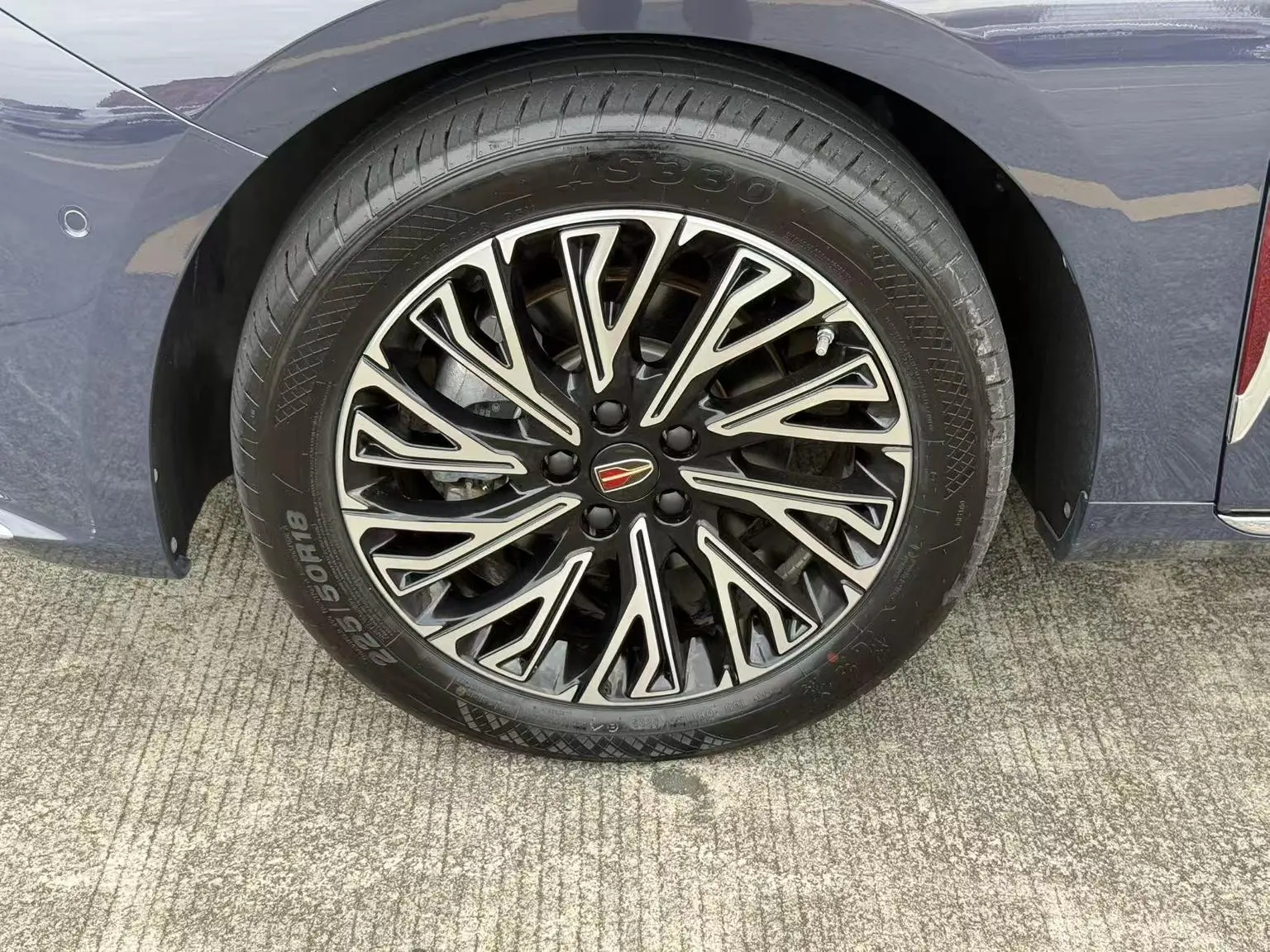 Hongqi H5 2023 2.0T Auto Smart Connected