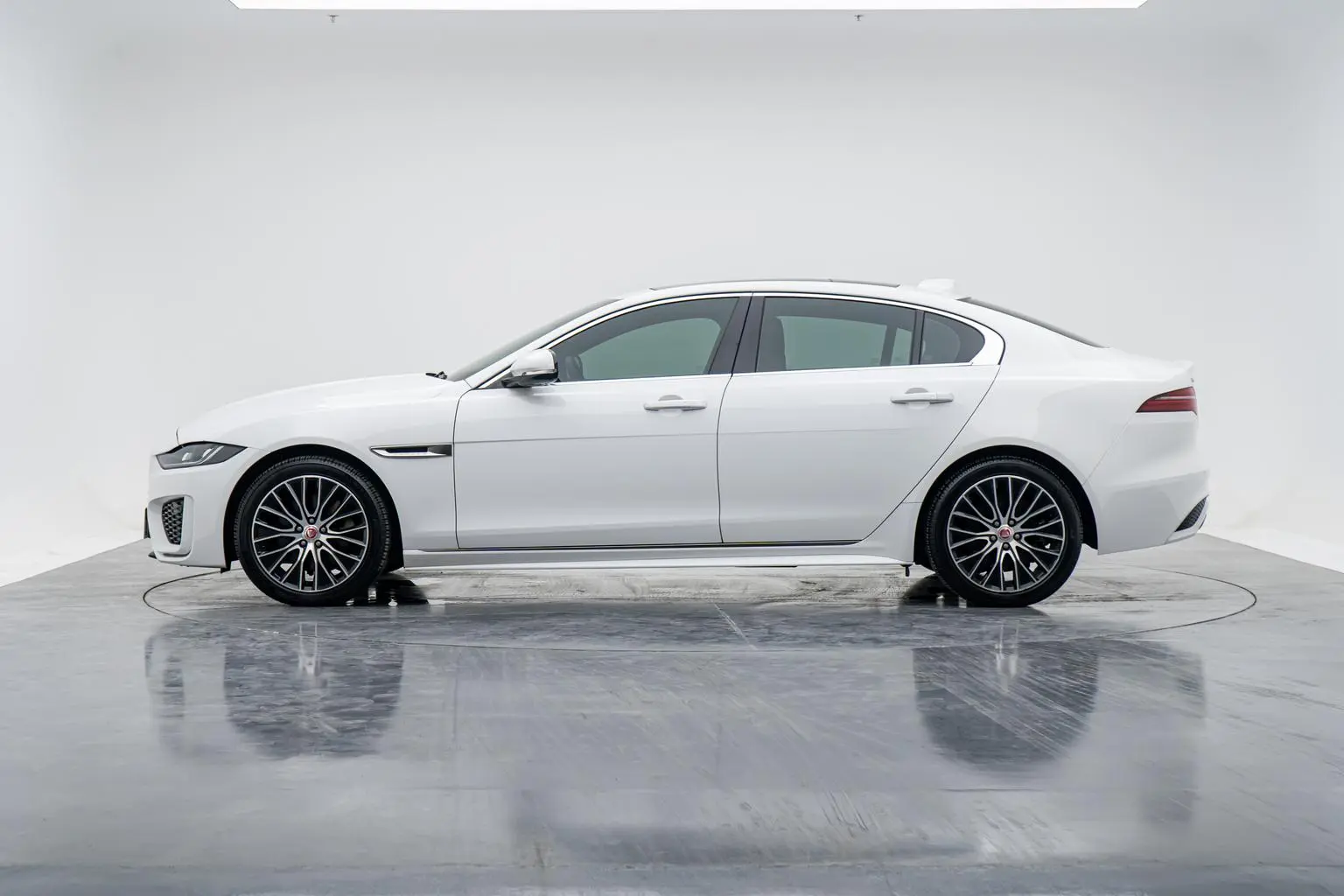 Jaguar XEL 2021 2.0T 250PS R-DYNAMIC S Progressive Sport