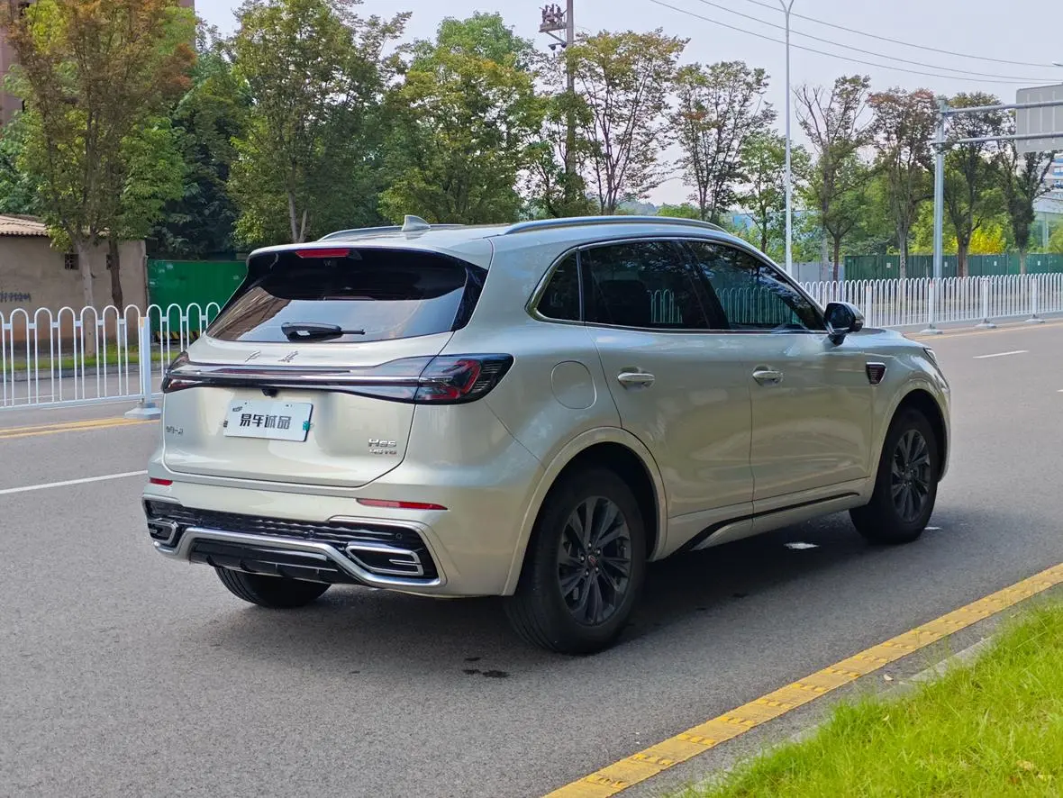 Hongqi HS5 2023 2.0T Pro