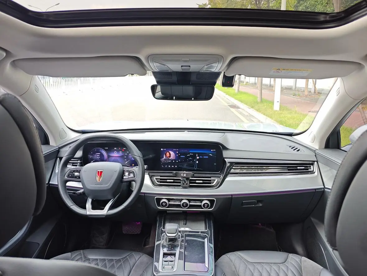 Hongqi HS5 2023 2.0T Pro