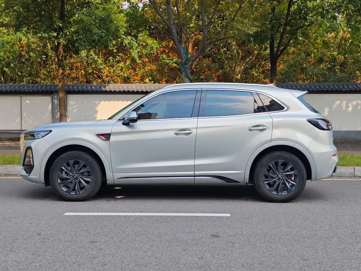 Hongqi HS5 2023 2.0T Pro