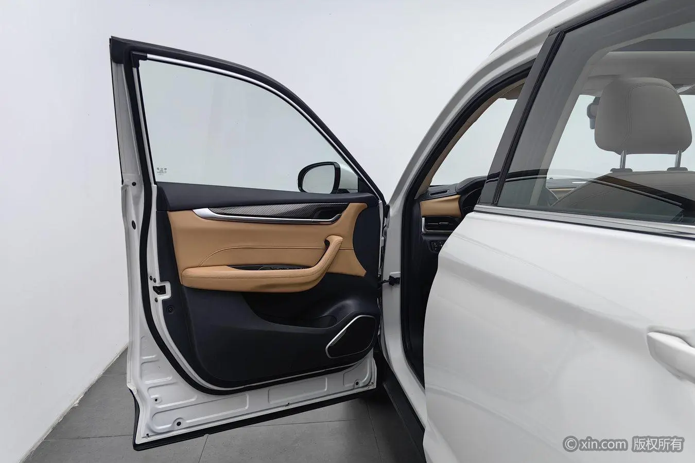 V7 2018 280T Auto Luxury 5 seat
