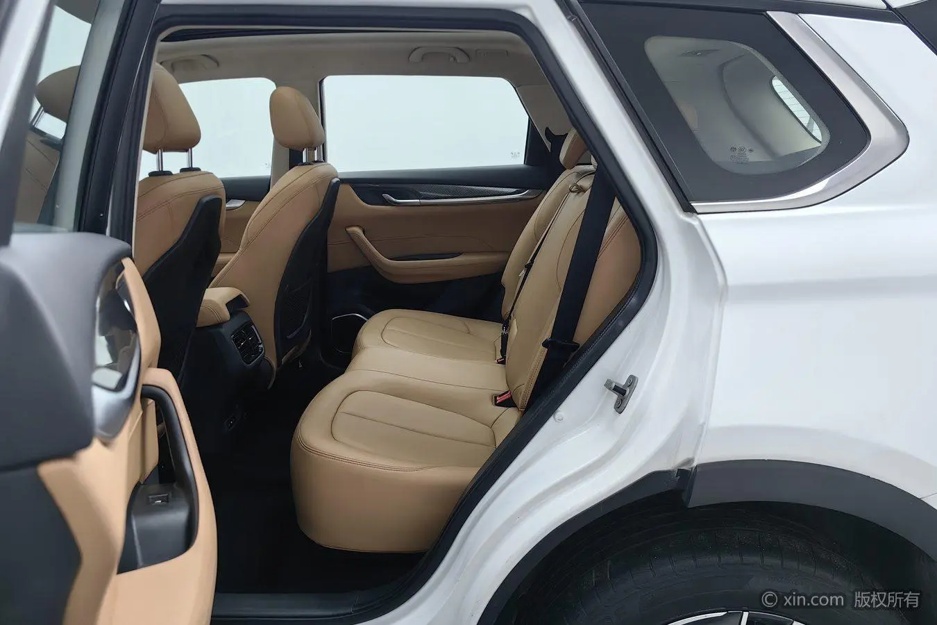 V7 2018 280T Auto Luxury 5 seat