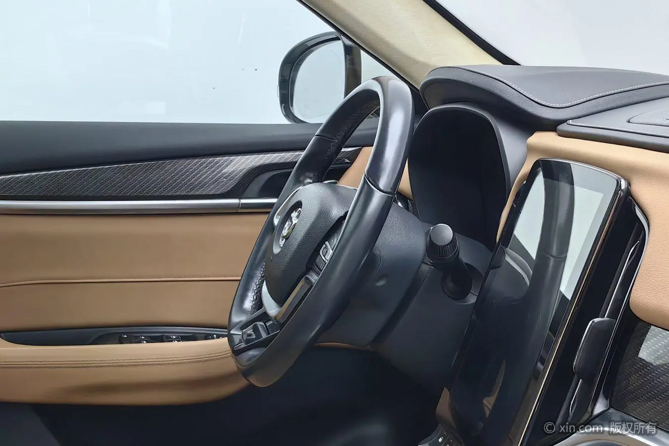 V7 2018 280T Auto Luxury 5 seat