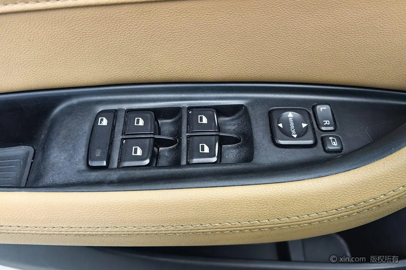 V7 2018 280T Auto Luxury 5 seat