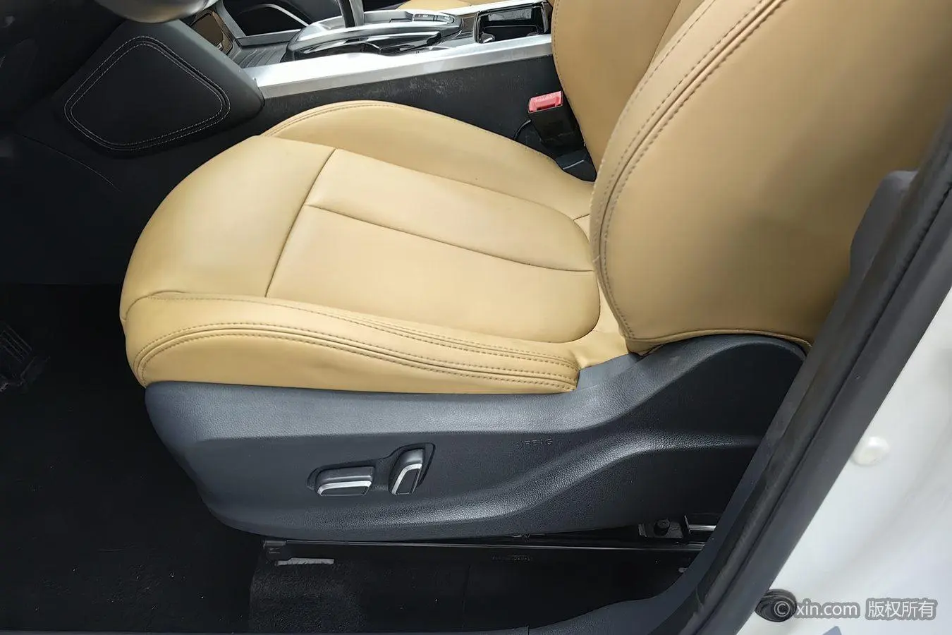 V7 2018 280T Auto Luxury 5 seat