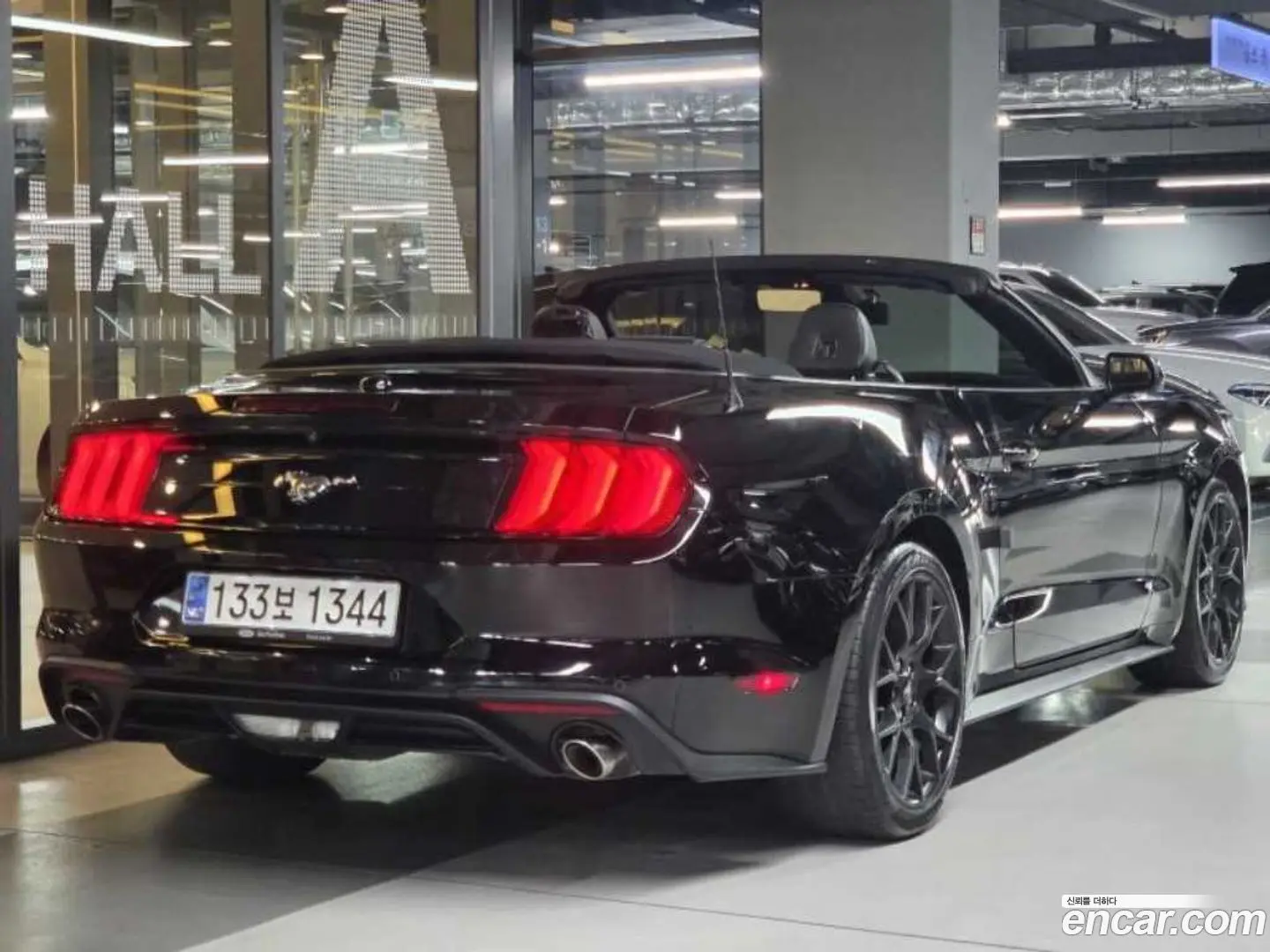 Ford Mustang Convertible