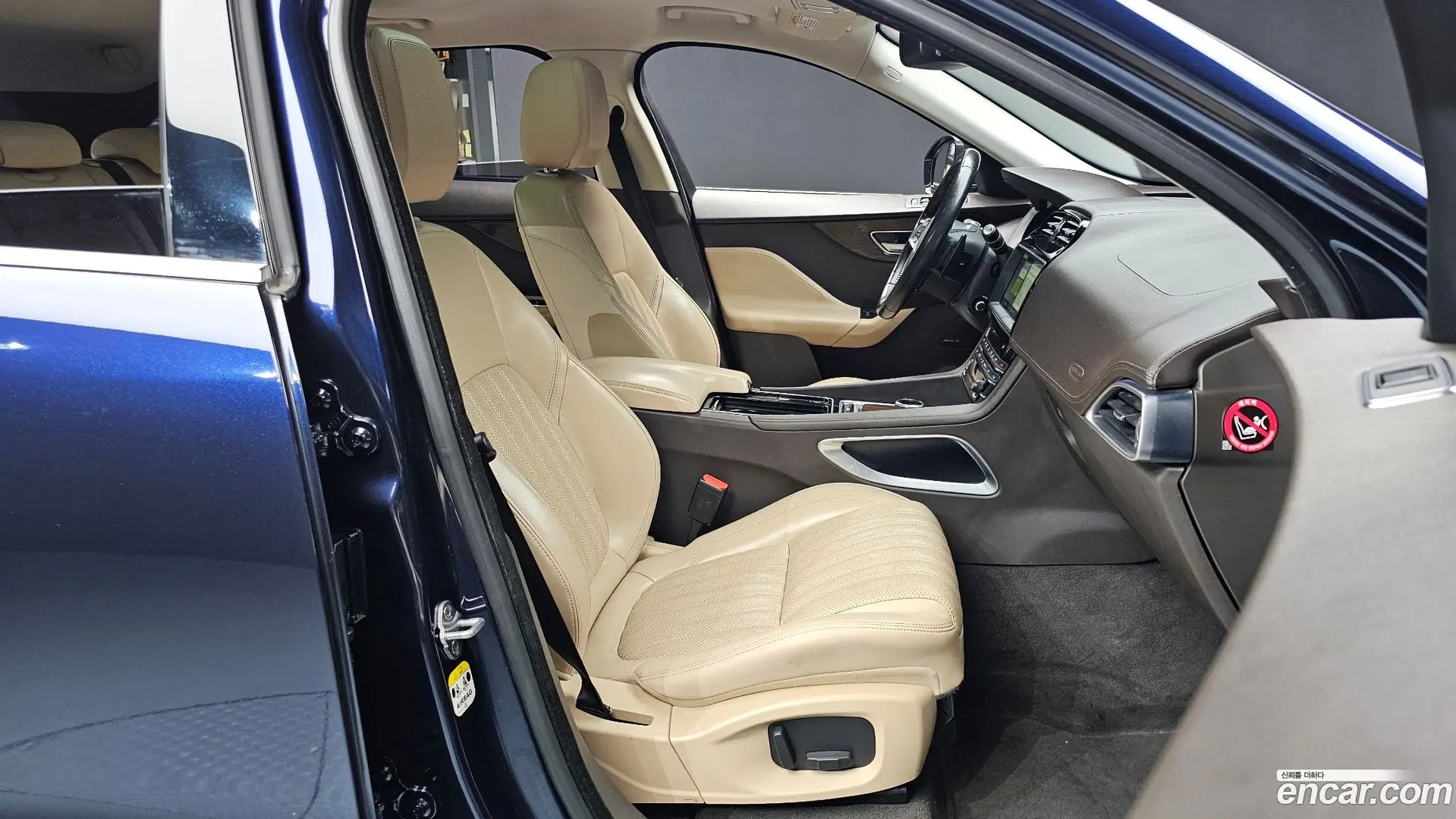 Jaguar F-PACE 20d Portfolio