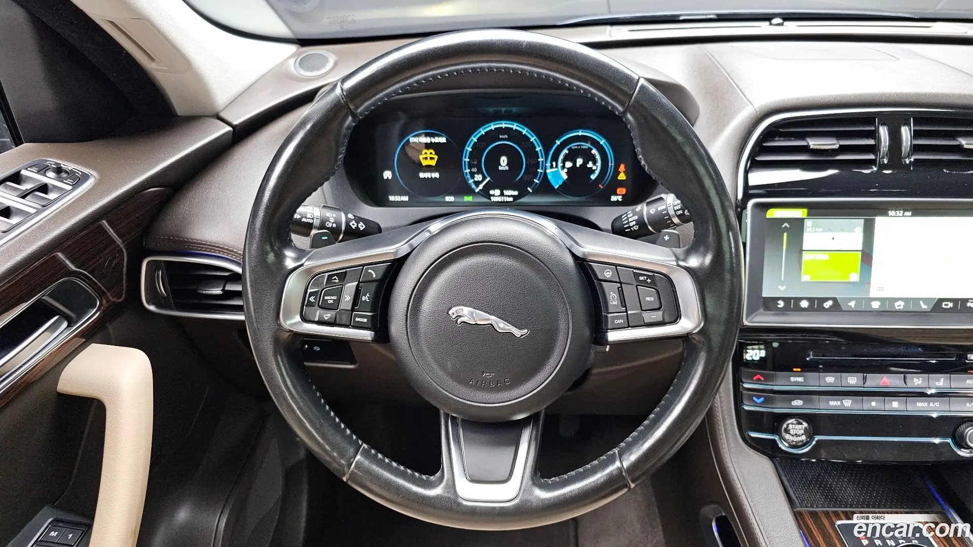 Jaguar F-PACE 20d Portfolio