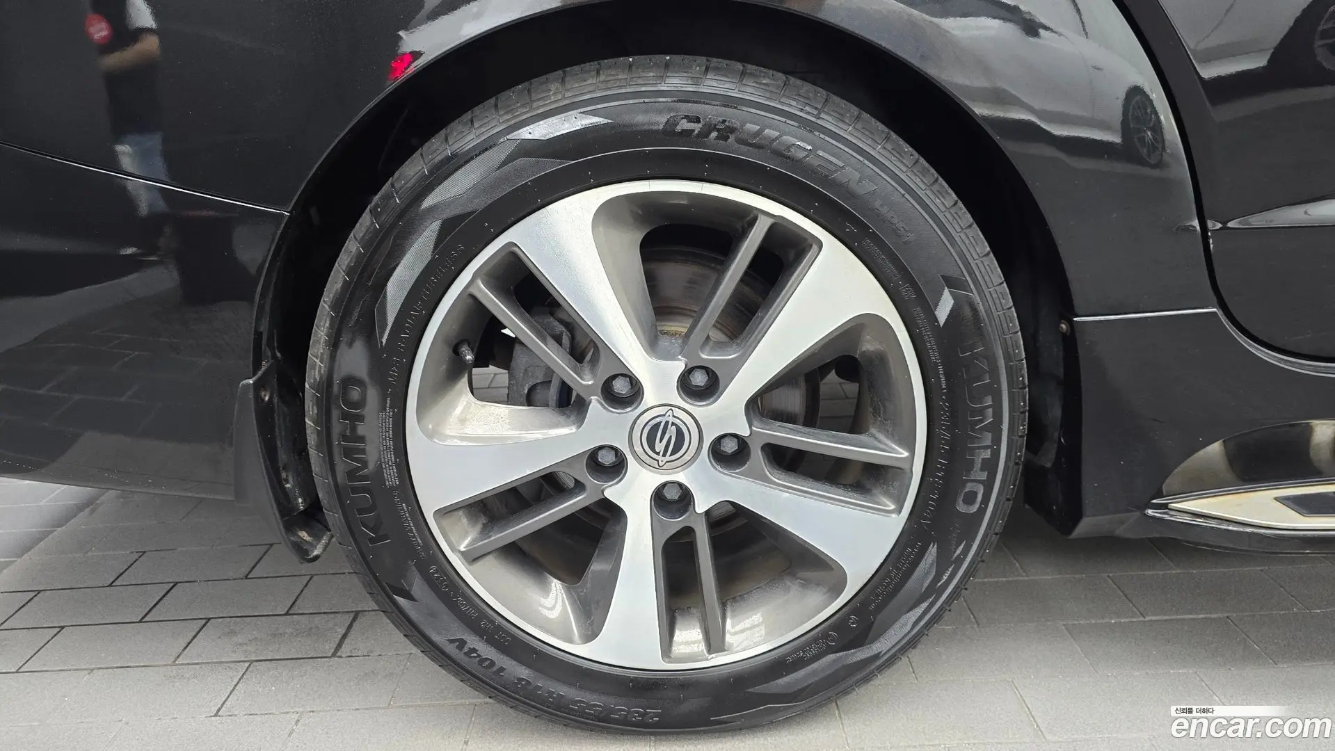 KG Mobility KORANDO 4WD Outdoor Edition 9-seater