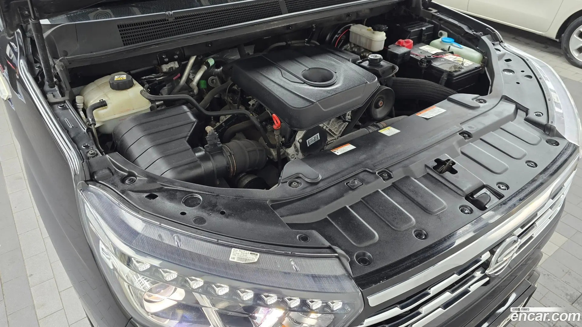 KG Mobility KORANDO 4WD Outdoor Edition 9-seater
