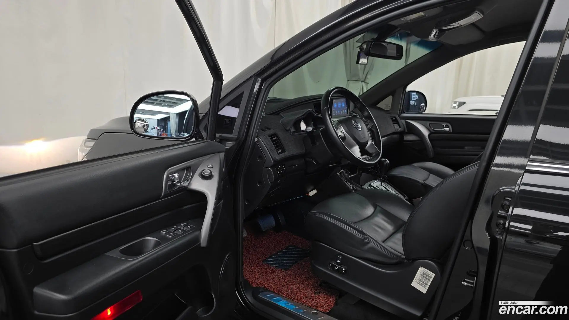 KG Mobility KORANDO 4WD Outdoor Edition 9-seater