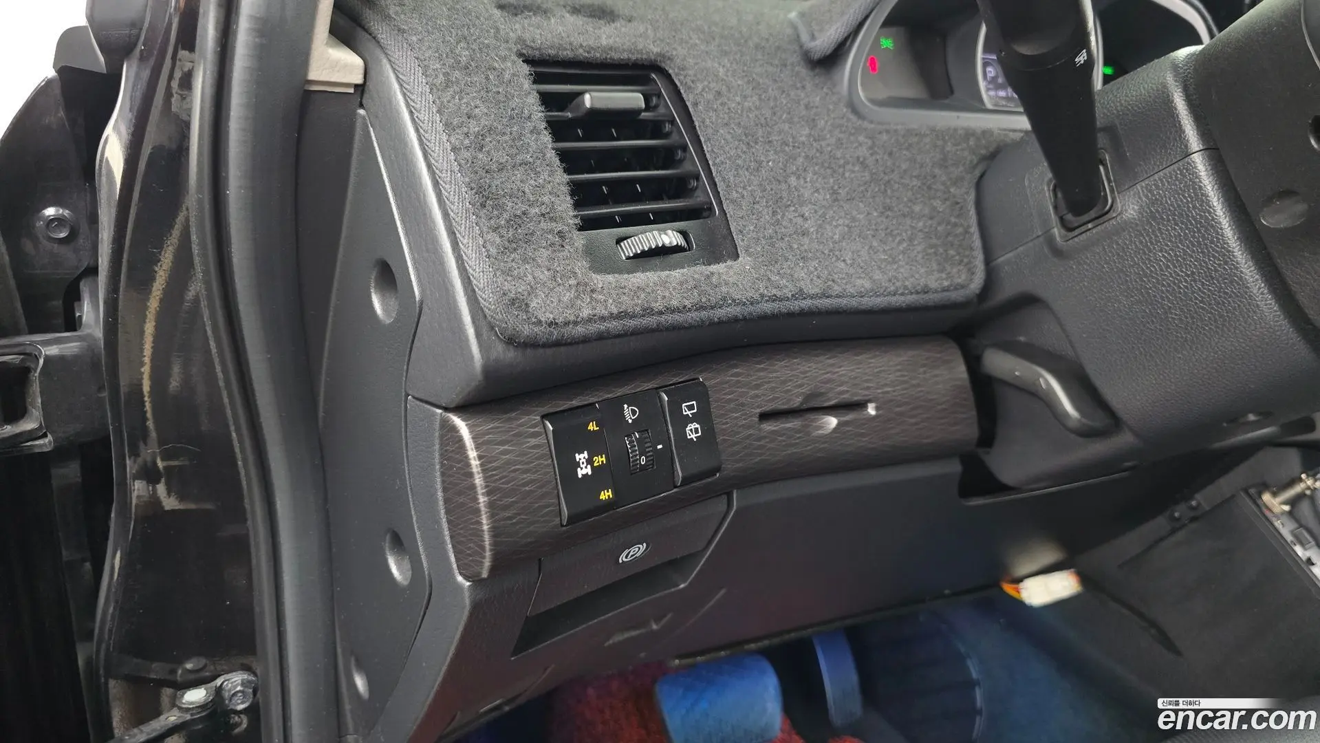 KG Mobility KORANDO 4WD Outdoor Edition 9-seater