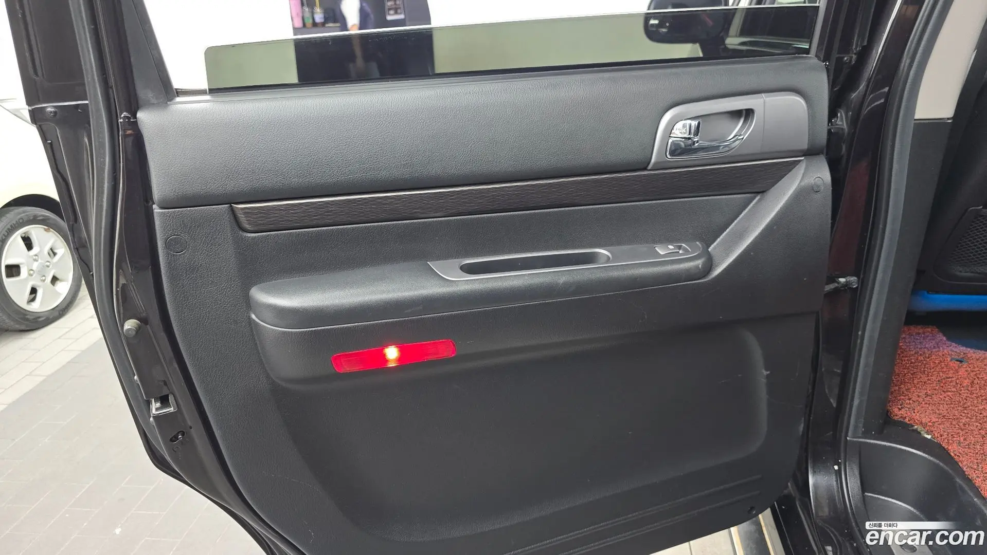 KG Mobility KORANDO 4WD Outdoor Edition 9-seater