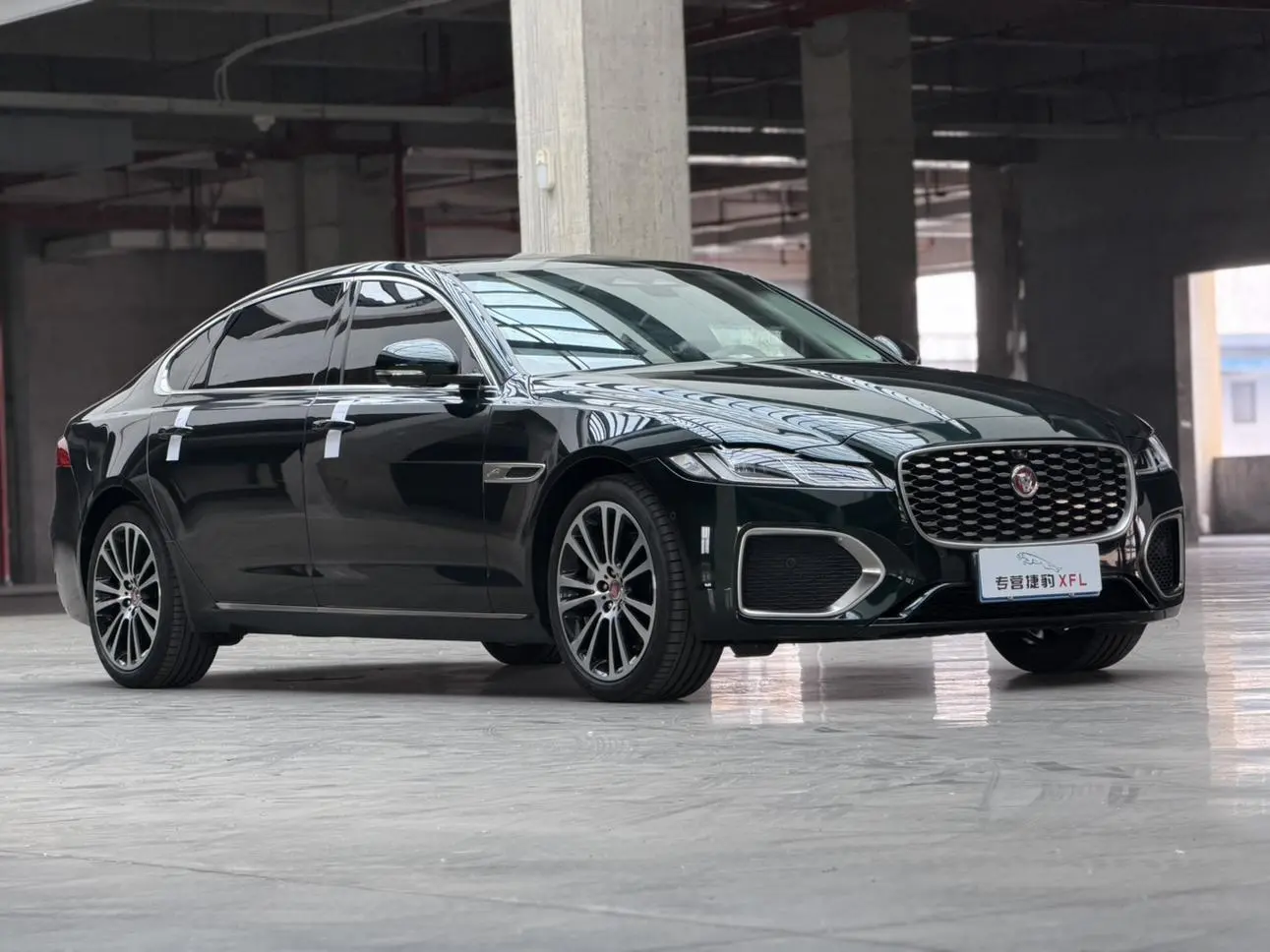 Jaguar XFL 2022 2.0T P250 2WD Premium Luxury