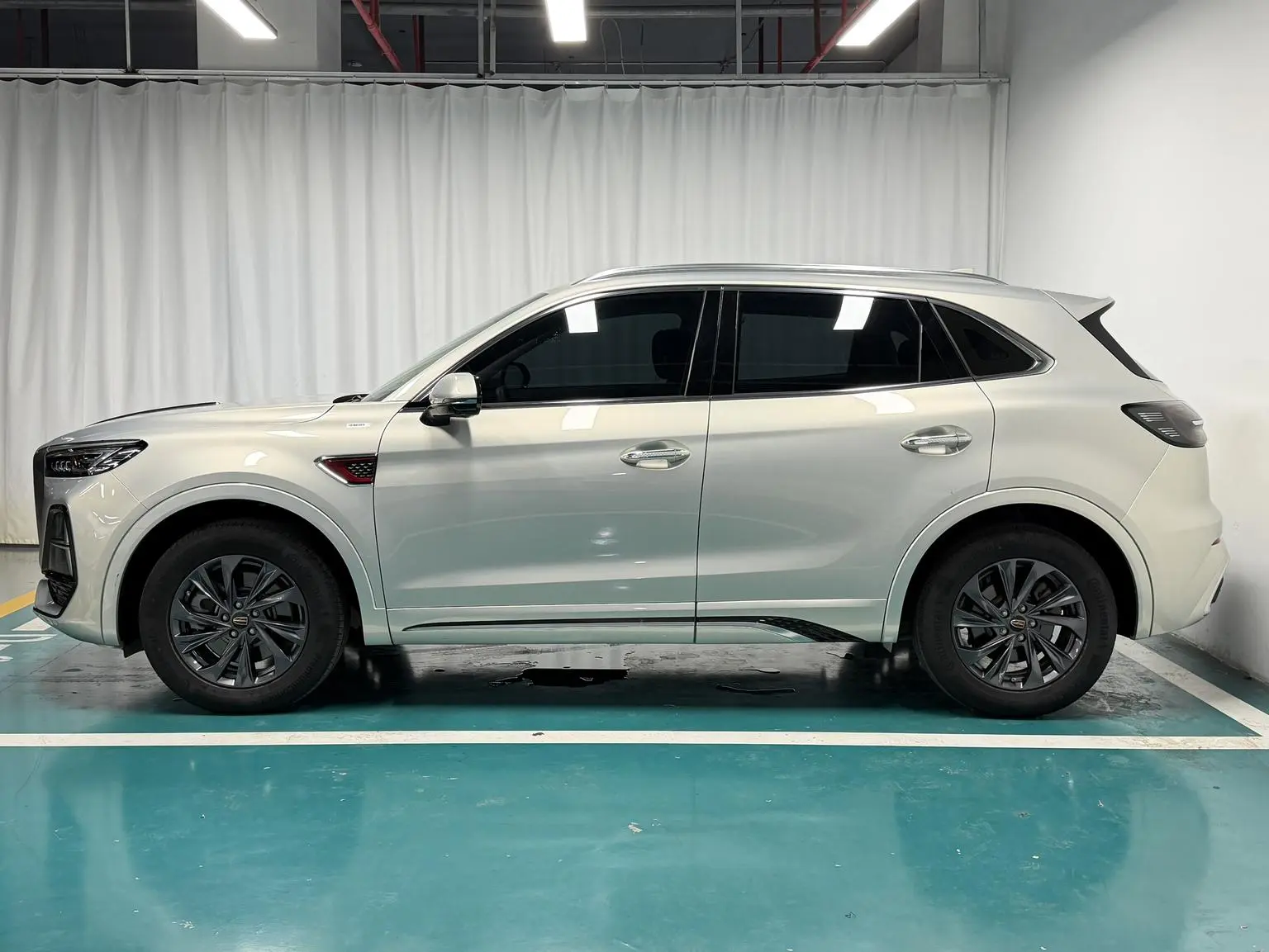 Hongqi HS5 2023 2.0T Pro