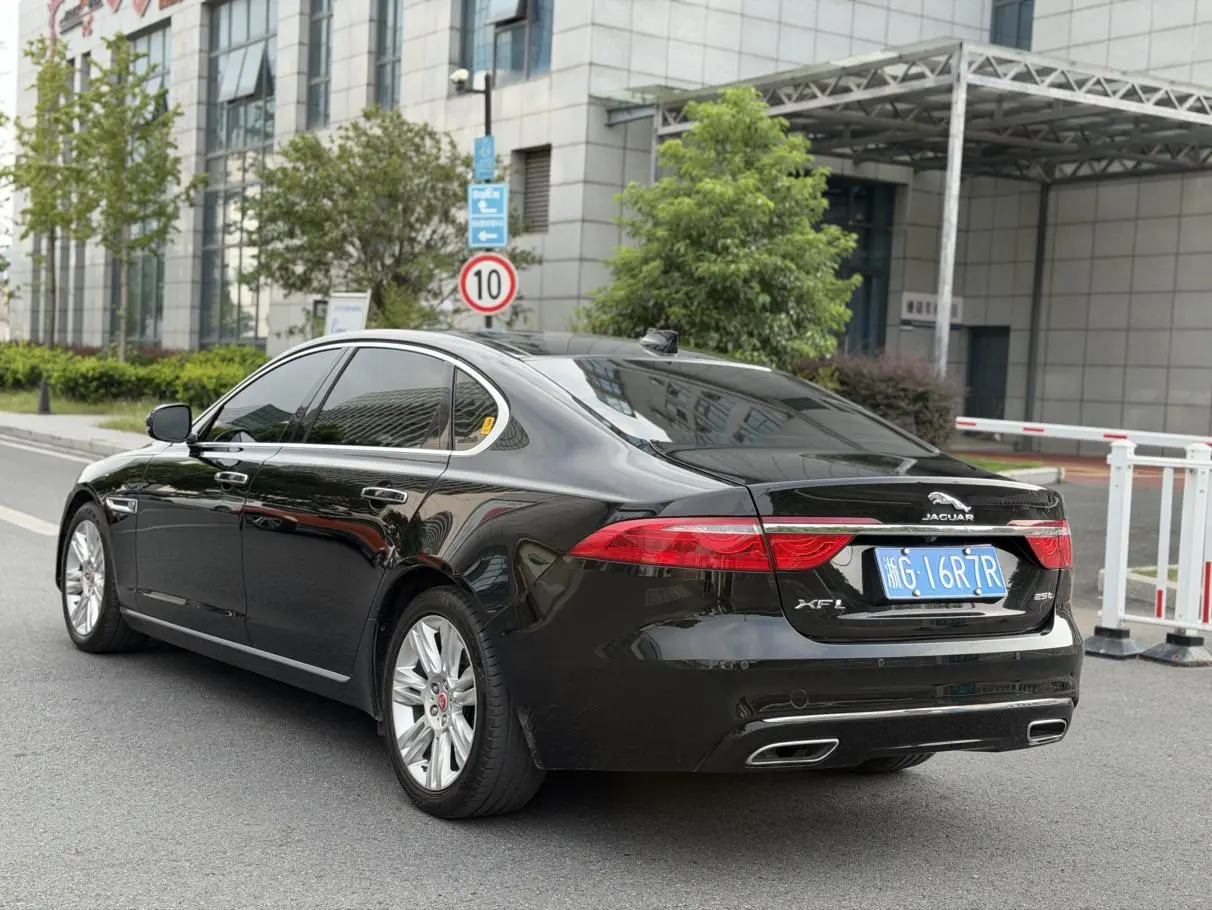 Jaguar XFL 2018 XFL 2.0T 250PS Luxury