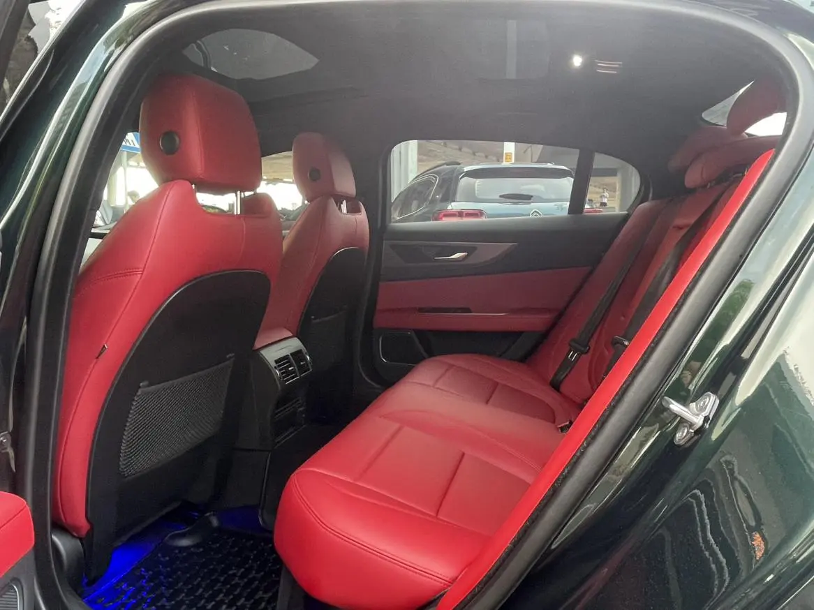 Jaguar XEL 2023 2.0T 250PS R-DYNAMIC S Progressive Sport