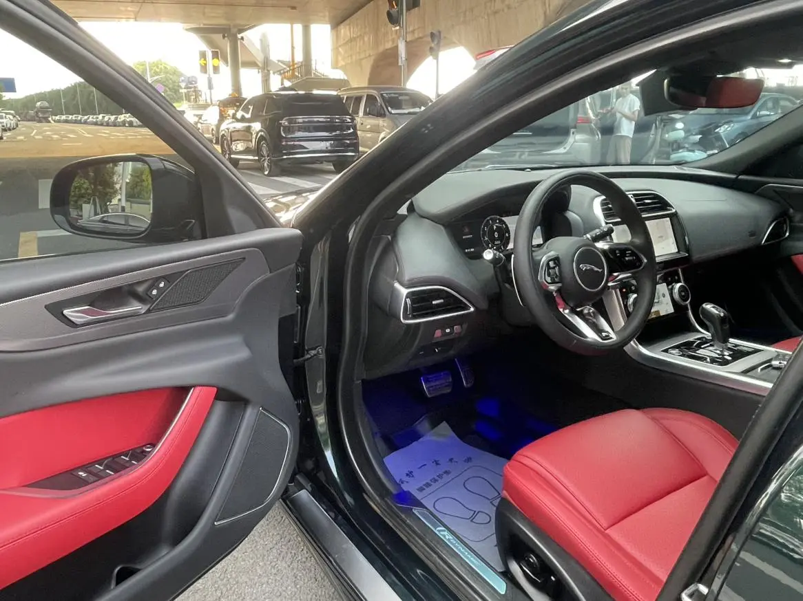 Jaguar XEL 2023 2.0T 250PS R-DYNAMIC S Progressive Sport