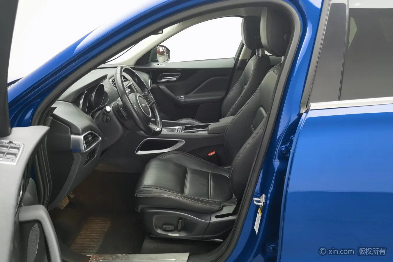 Jaguar F-PACE 2018 2.0T 4WD Premium Plus