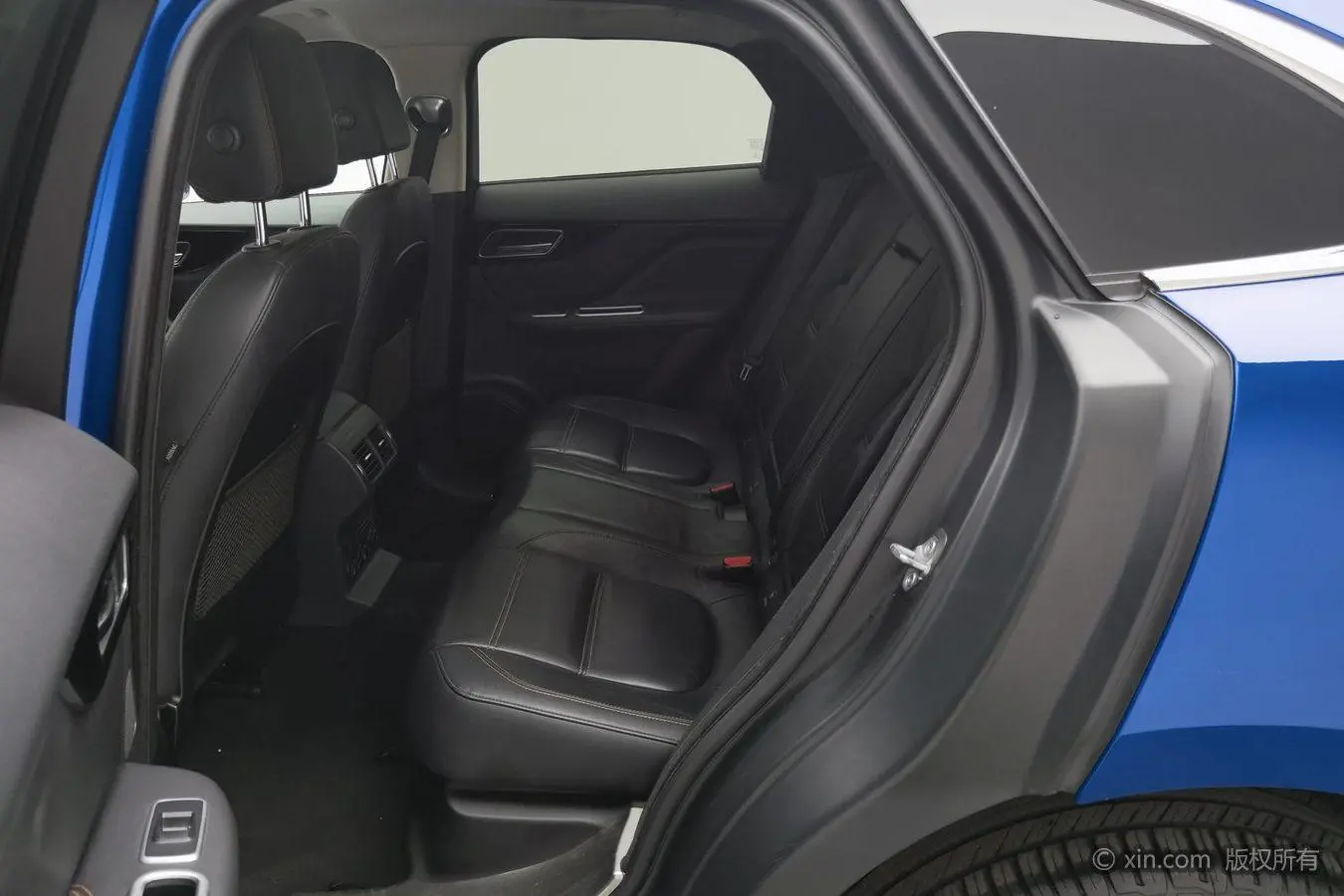 Jaguar F-PACE 2018 2.0T 4WD Premium Plus