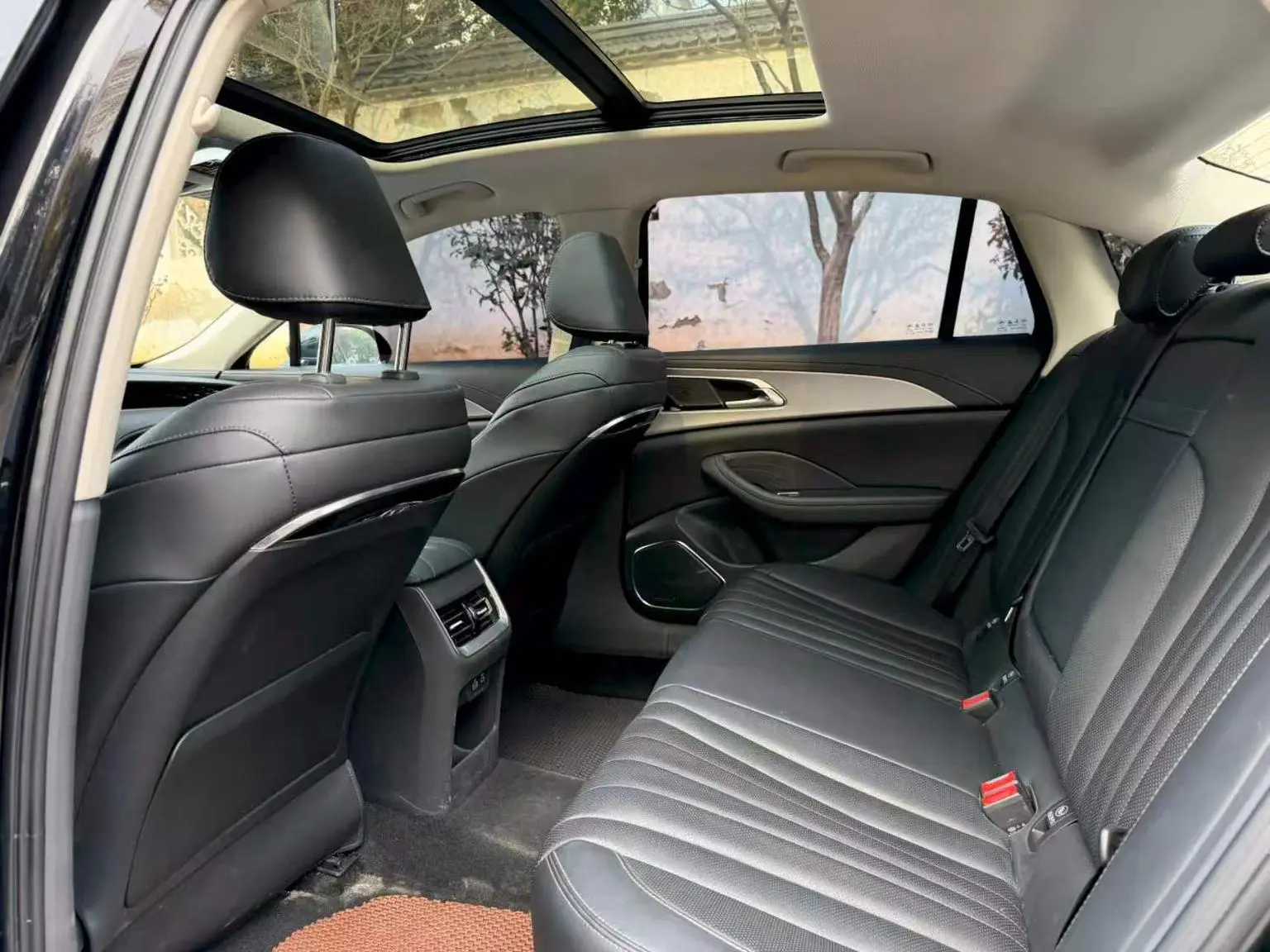 Hongqi H5 2023 1.5T DCT Smart Connected