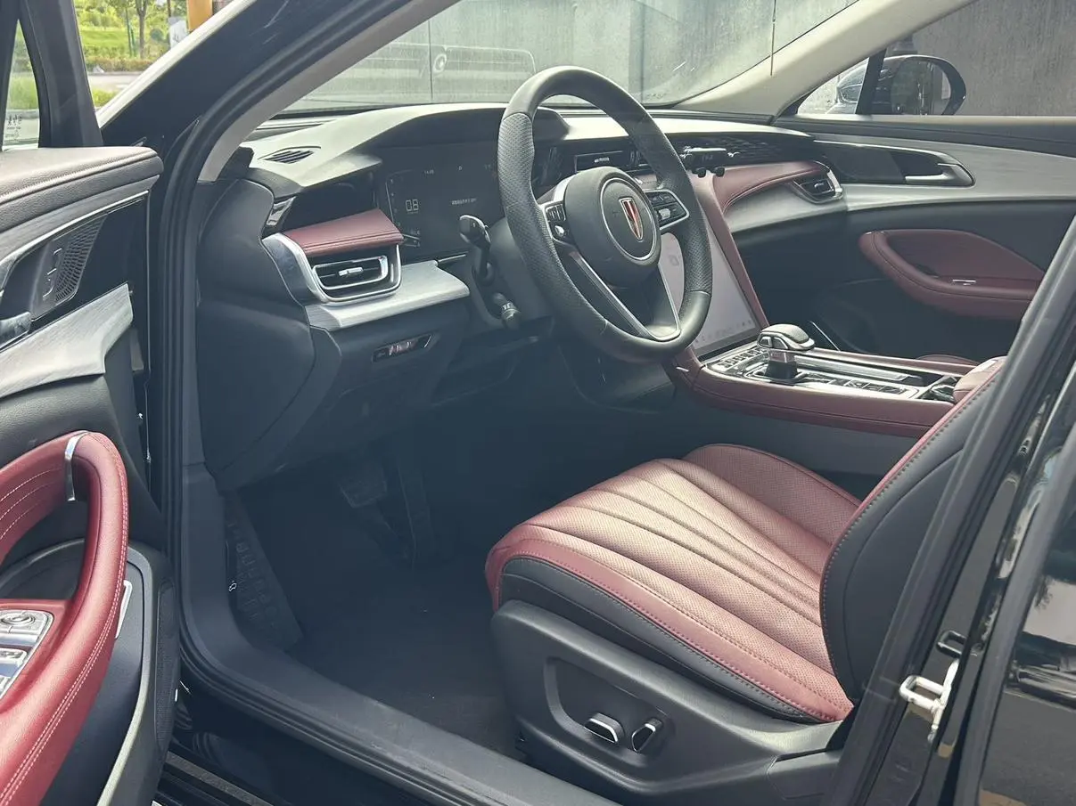 Hongqi H5 2025 1.5T DCT