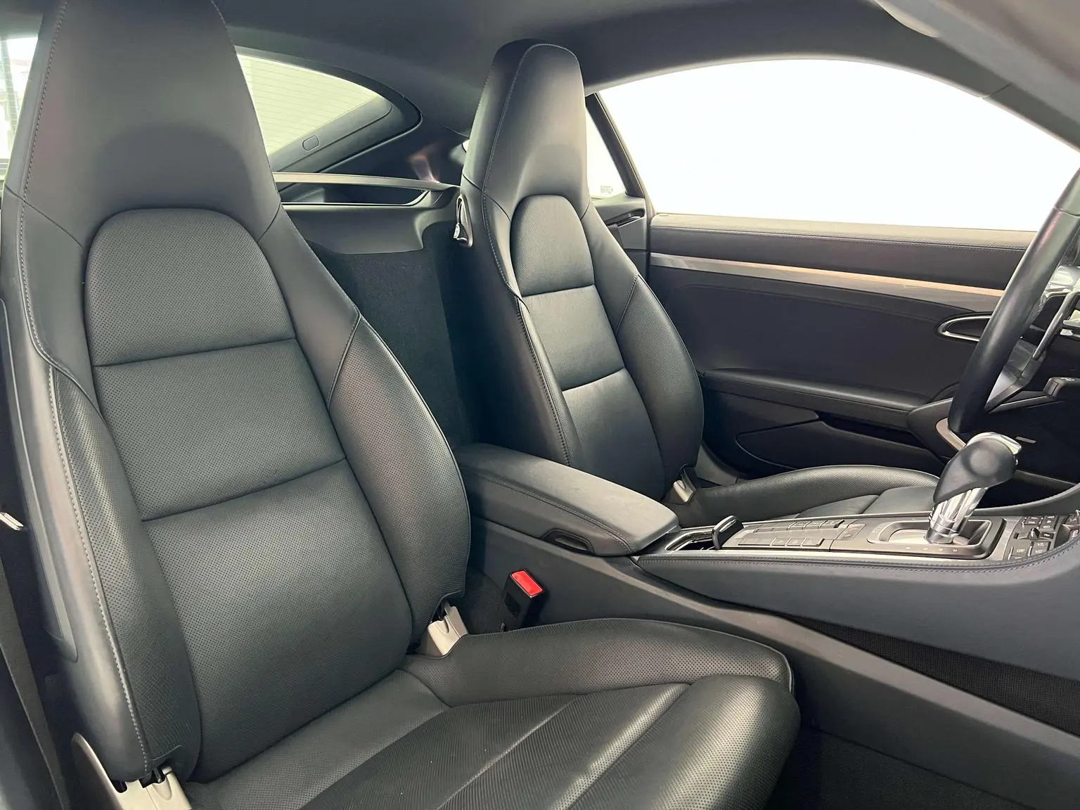 Porsche 718 2018 Cayman 2.0T