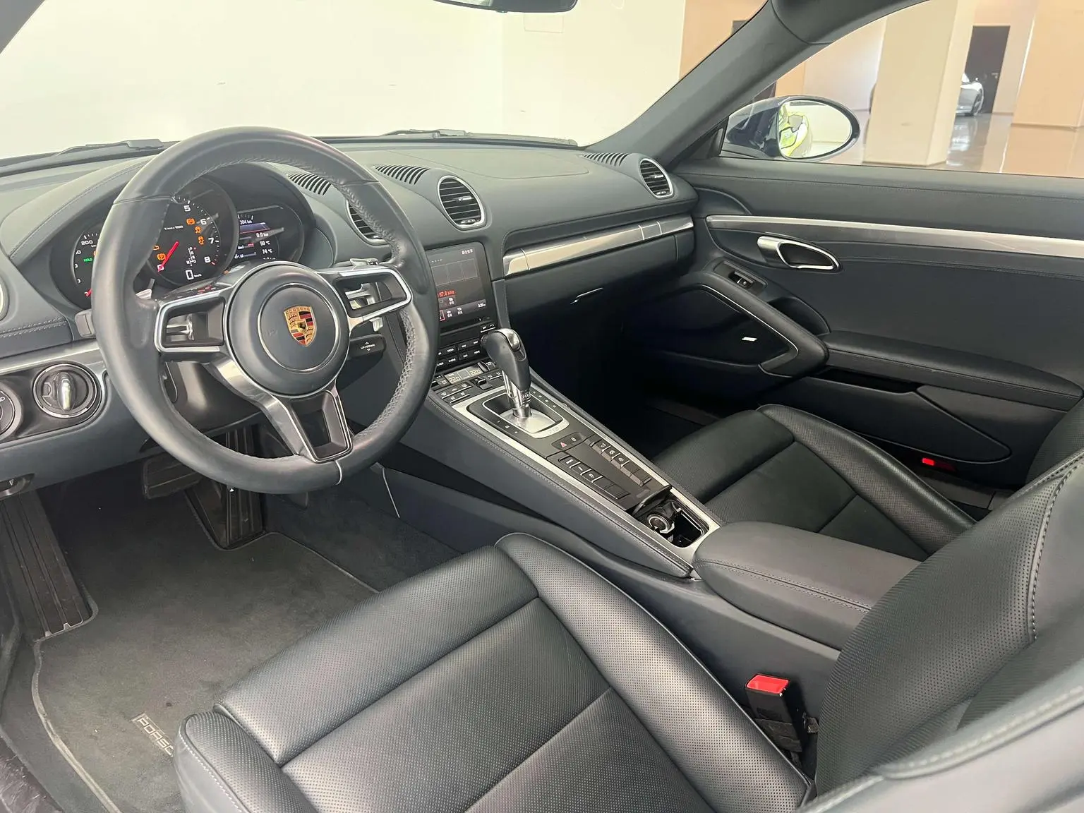 Porsche 718 2018 Cayman 2.0T
