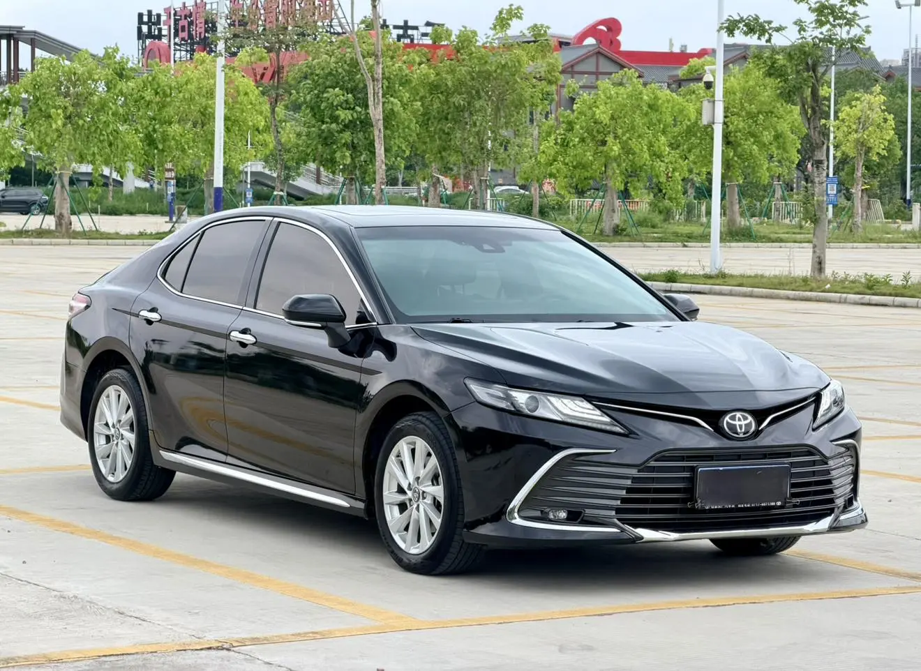 Toyota Camry 2023 2.0G Luxury