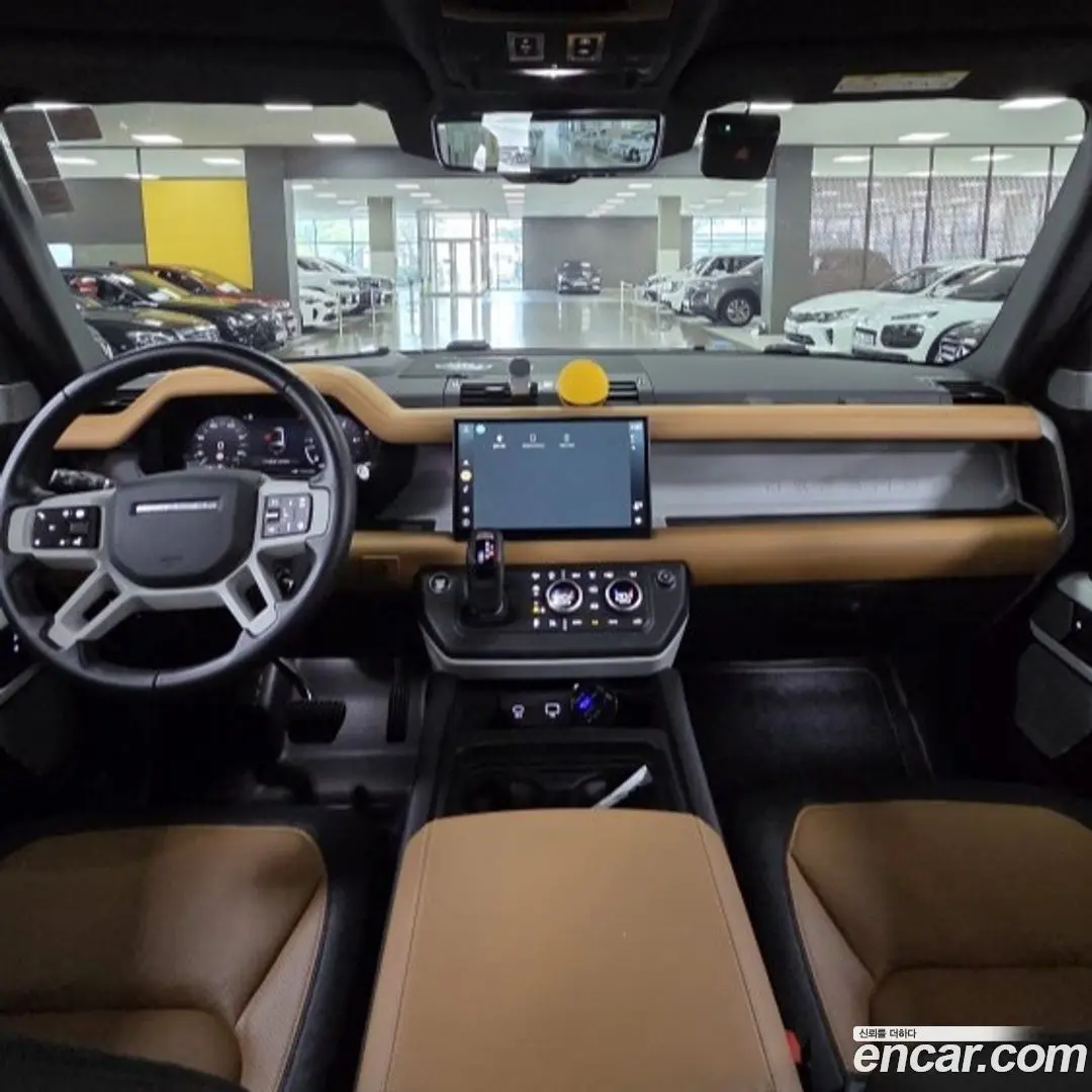 Land Rover Defender 130 D300 X-Dynamic HSE
