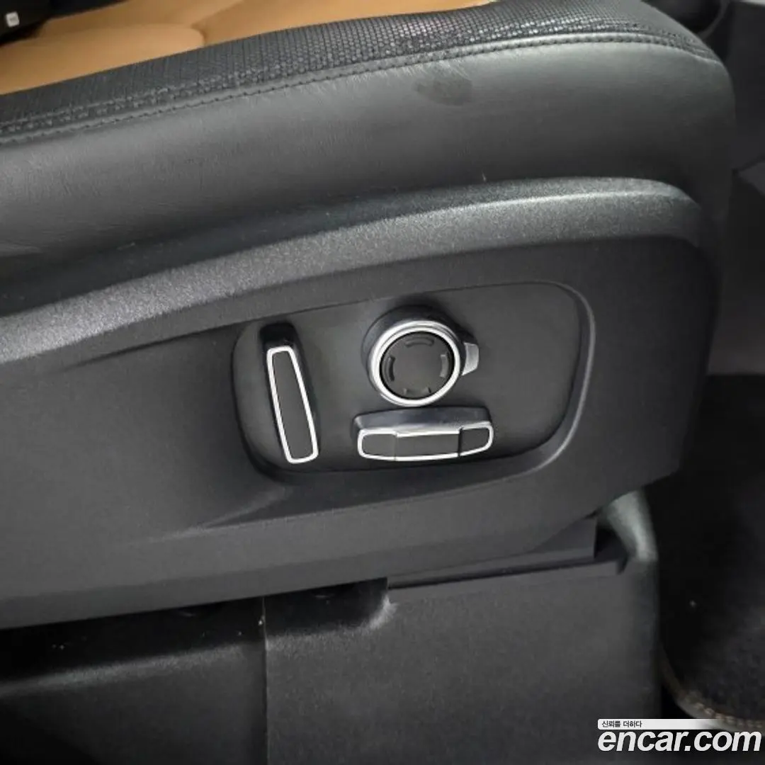 Land Rover Defender 130 D300 X-Dynamic HSE