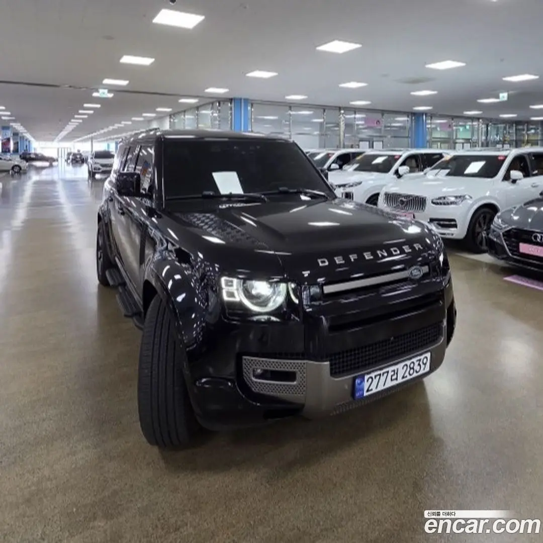 Land Rover Defender 130 D300 X-Dynamic HSE