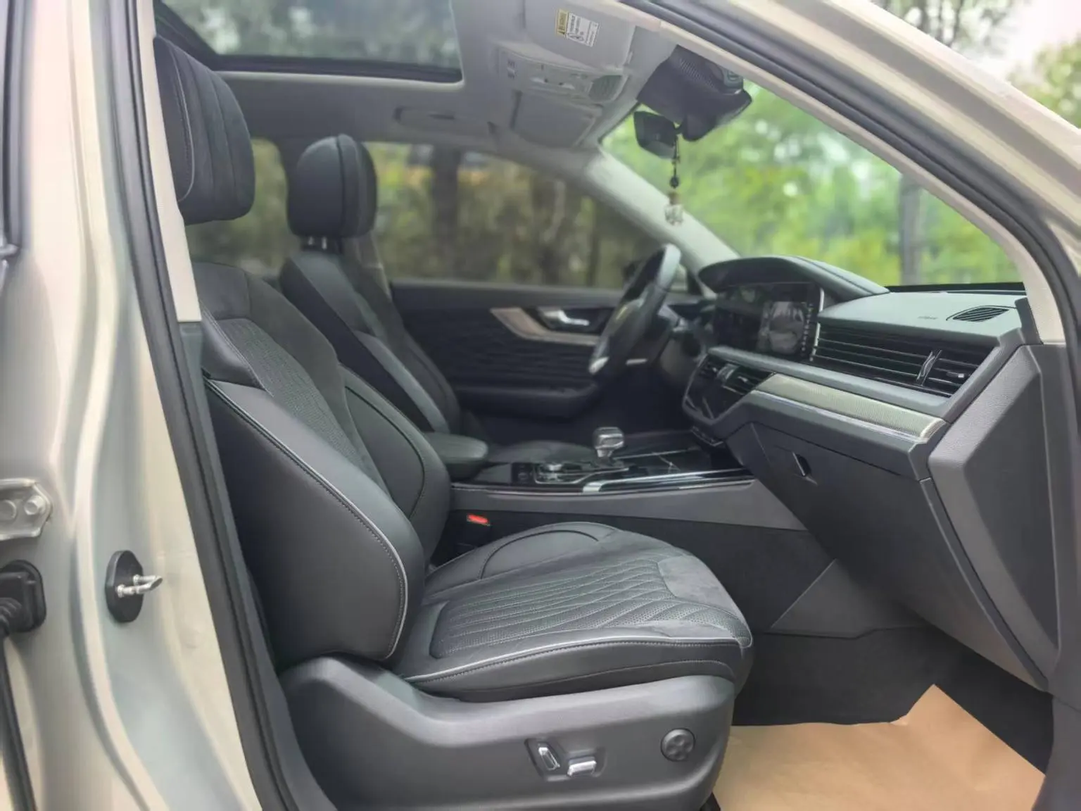 Hongqi HS5 2022 Facelift 2.0T Connected Flagship Enjoy