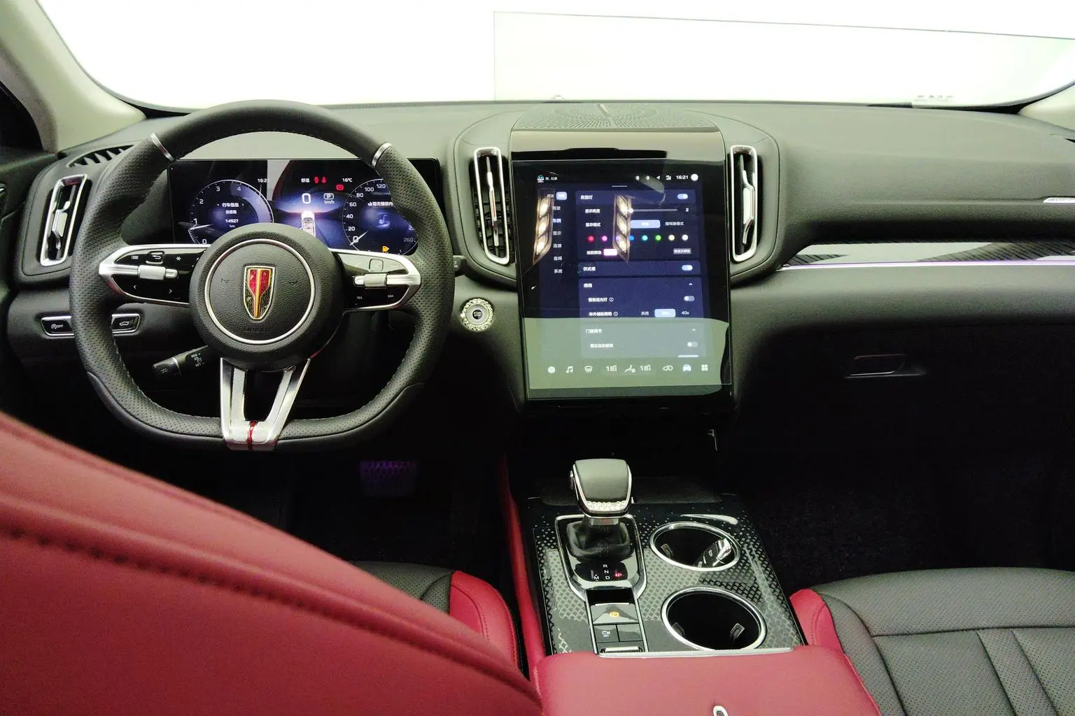 Hongqi HS3 2023 2.0T