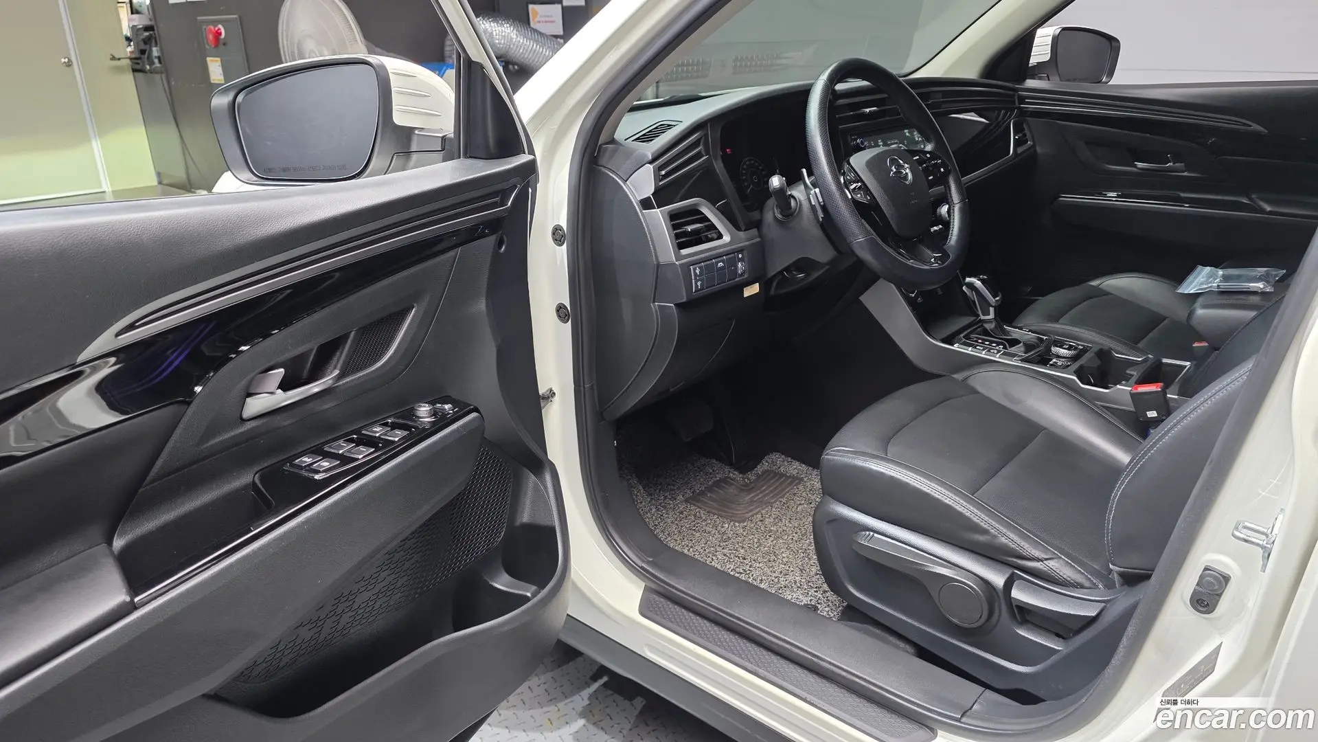 KG Mobility KORANDO Gasoline 1.5 2WD C5