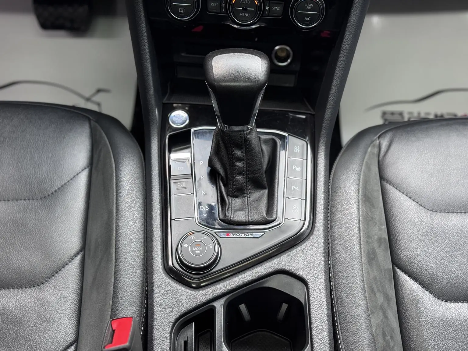 Volkswagen Tiguan L 2019 380TSI Auto 4WD Smart Dynamic Luxury China VI