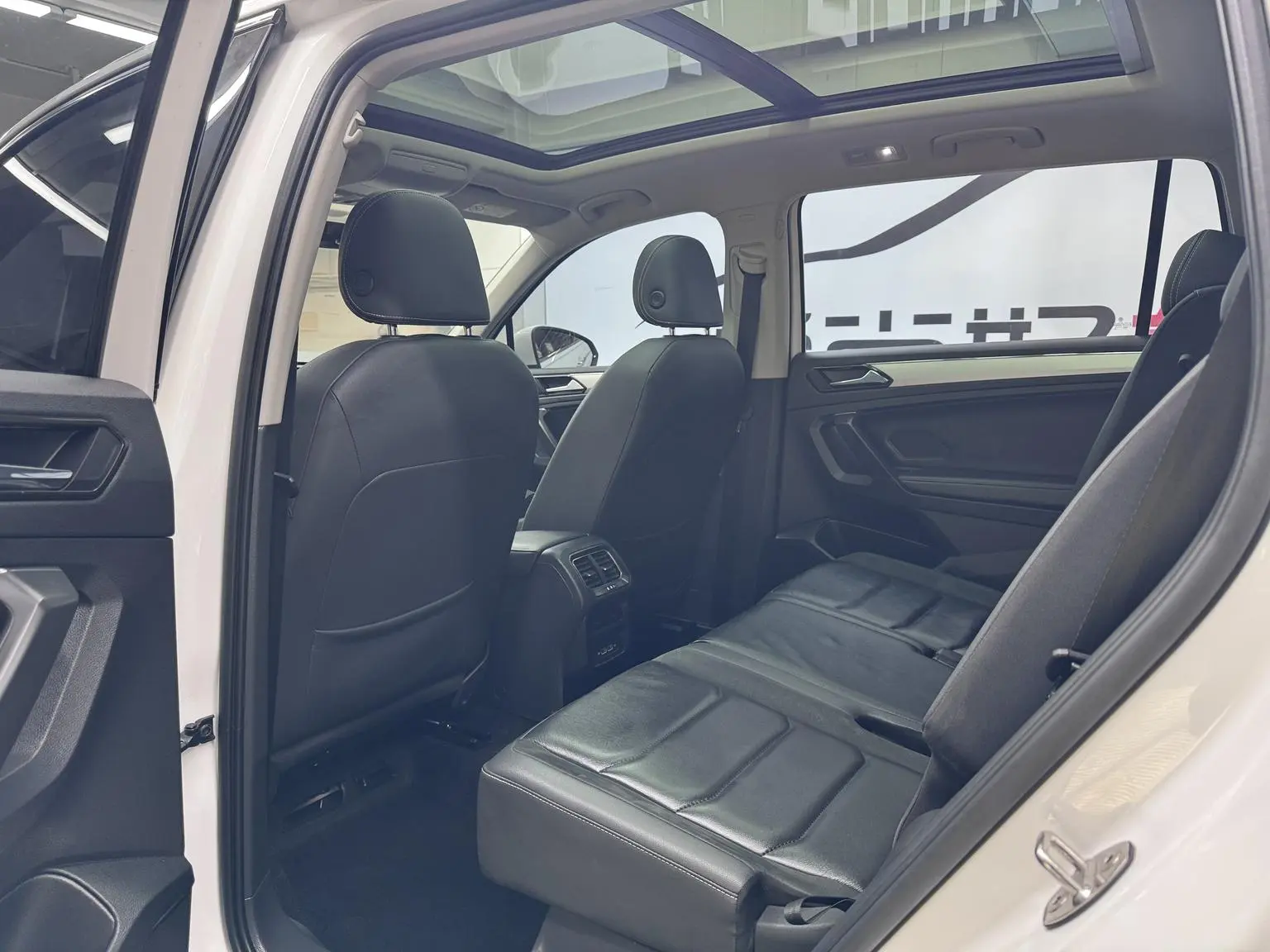 Volkswagen Tiguan L 2019 380TSI Auto 4WD Smart Dynamic Luxury China VI