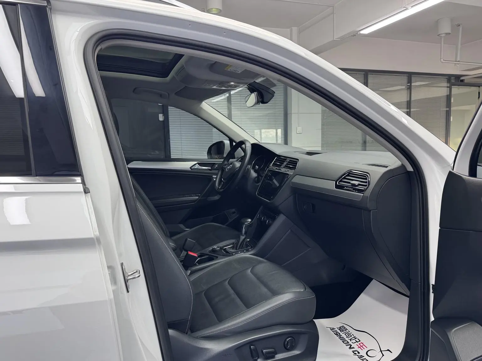 Volkswagen Tiguan L 2019 380TSI Auto 4WD Smart Dynamic Luxury China VI