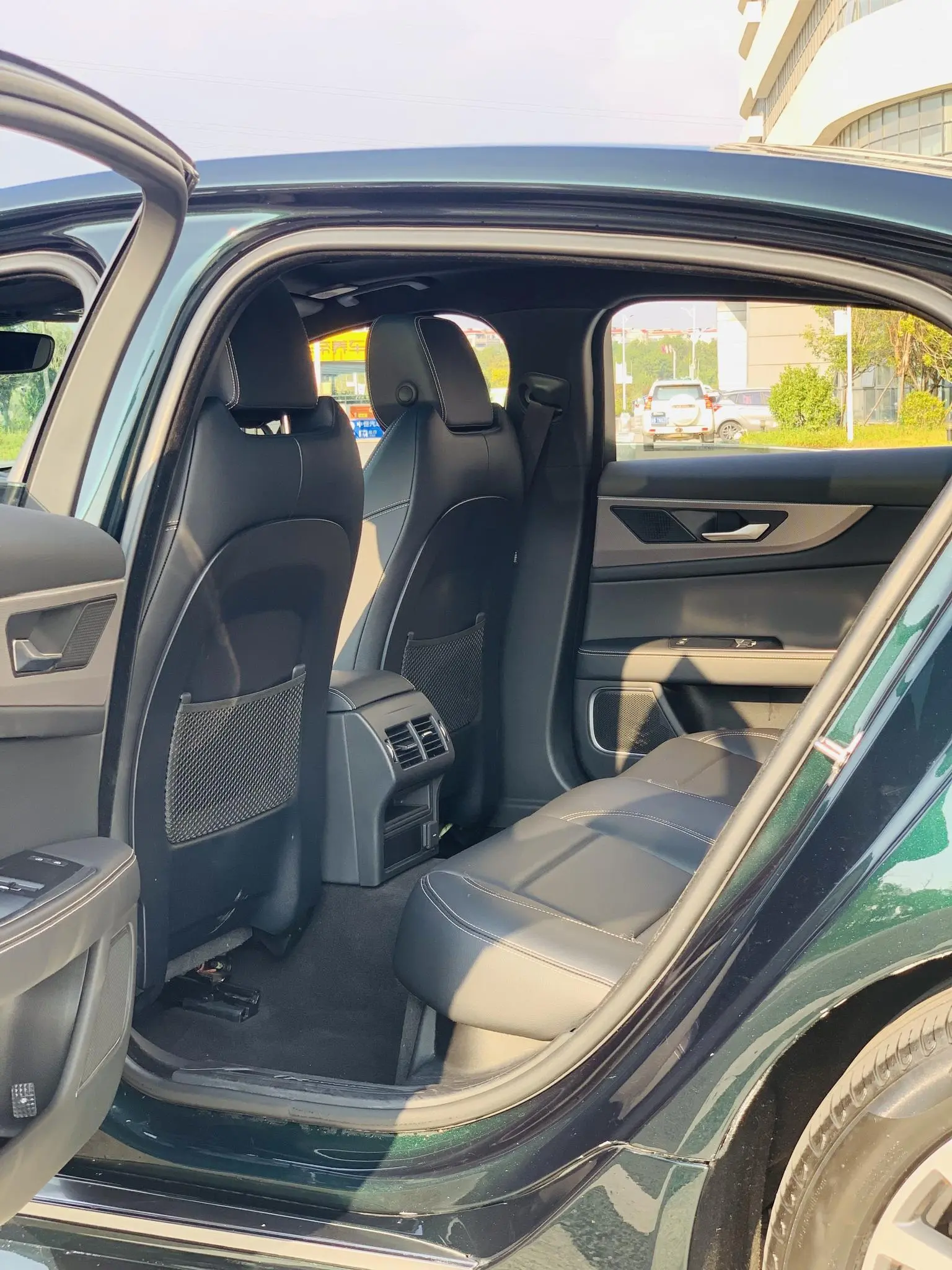 Jaguar XEL 2022 2.0T 200PS R-DYNAMIC Sport