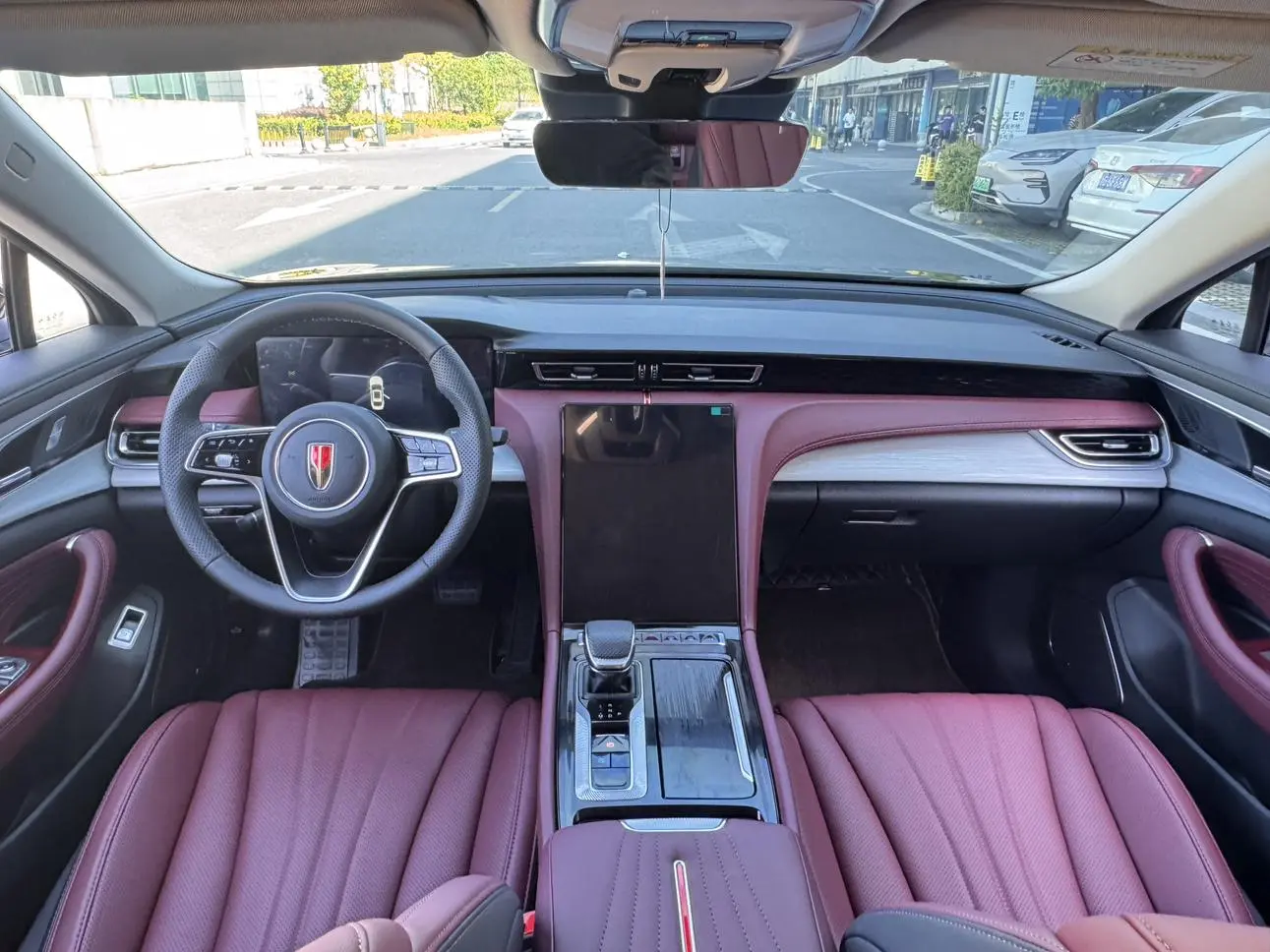 Hongqi H5 2025 1.5T DCT
