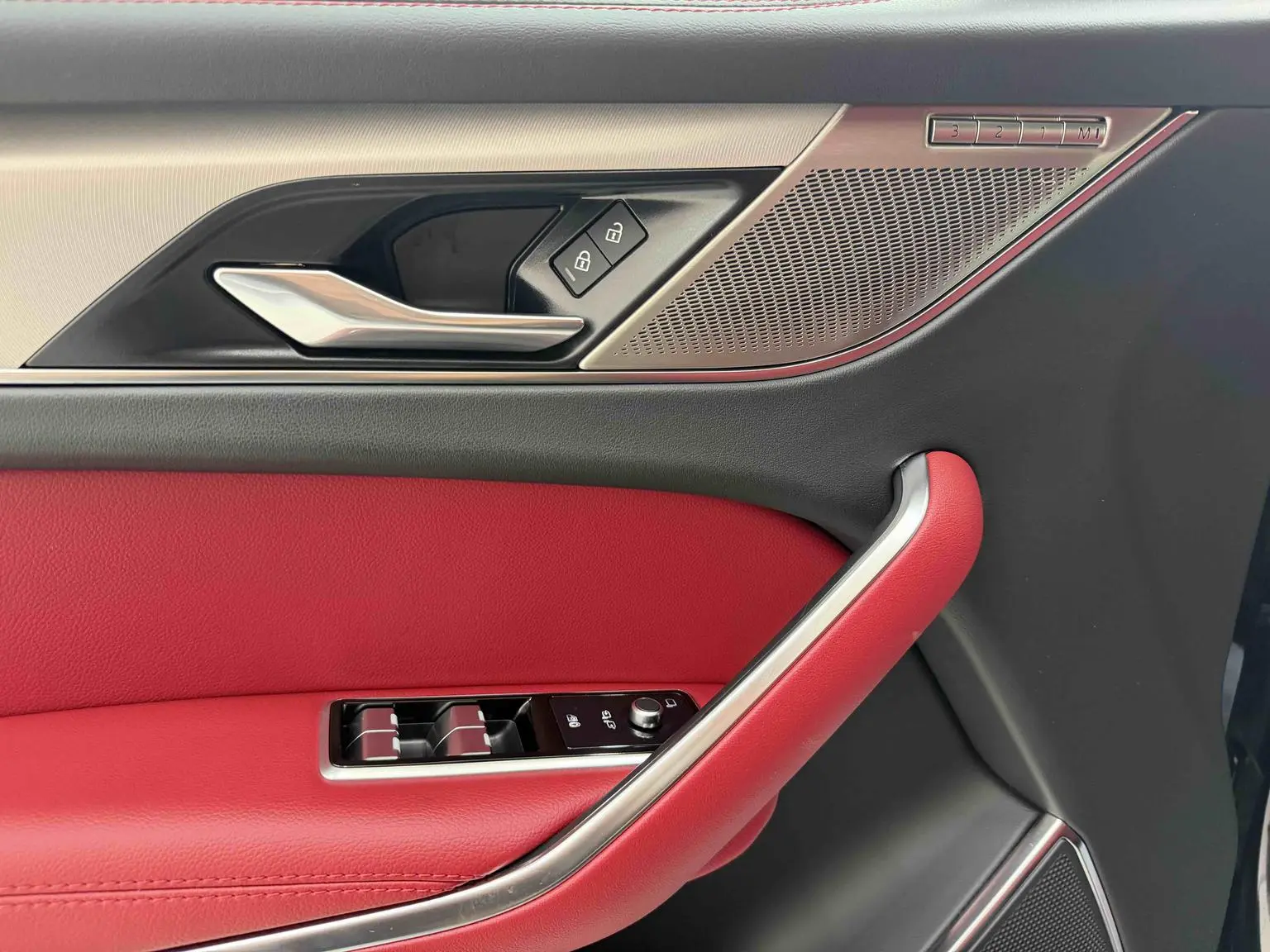 Jaguar F-PACE 2024 P250 R-Dynamic SE