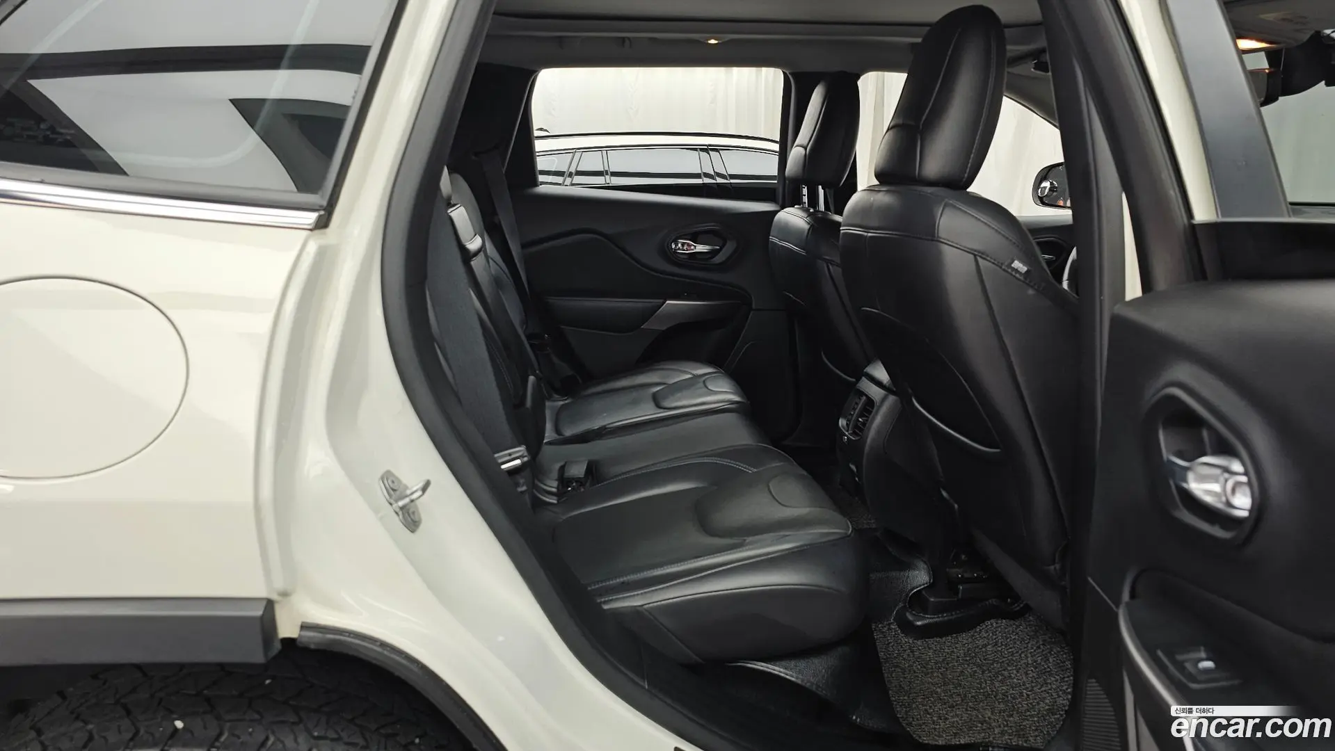 Jeep Cherokee 2.4 Longitude AWD