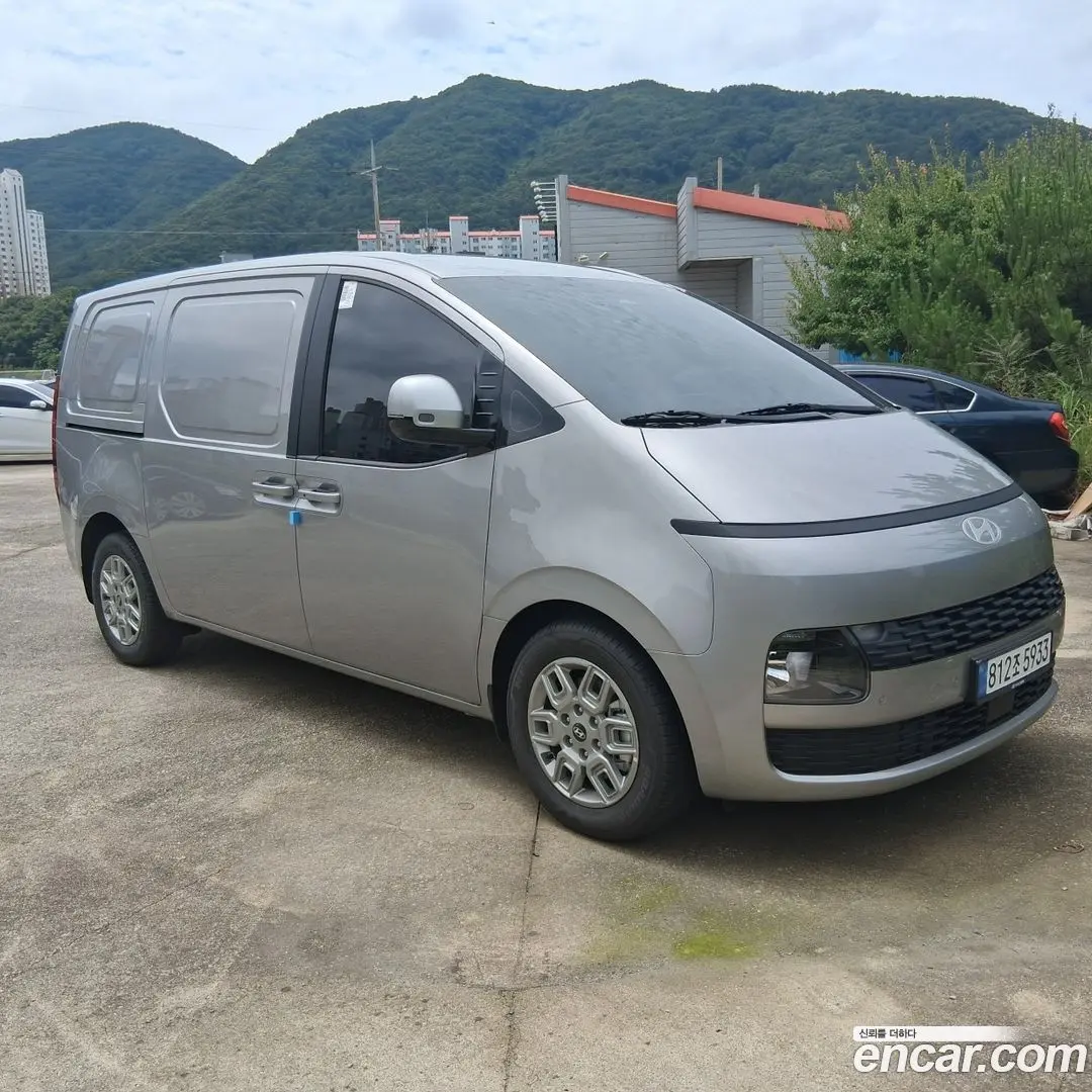 Hyundai Staria L3.5 Cargo 3-Seater