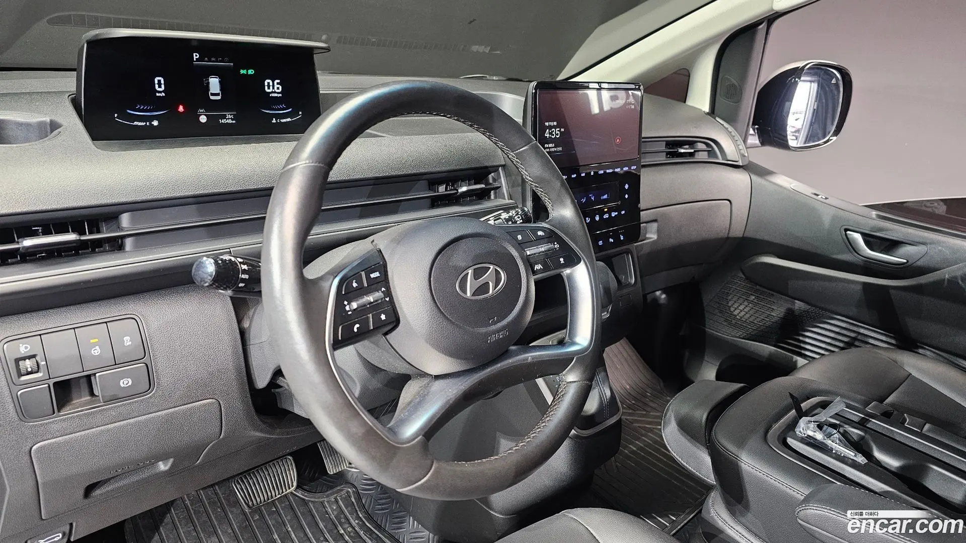 Hyundai Staria L3.5 Cargo 3-Seater